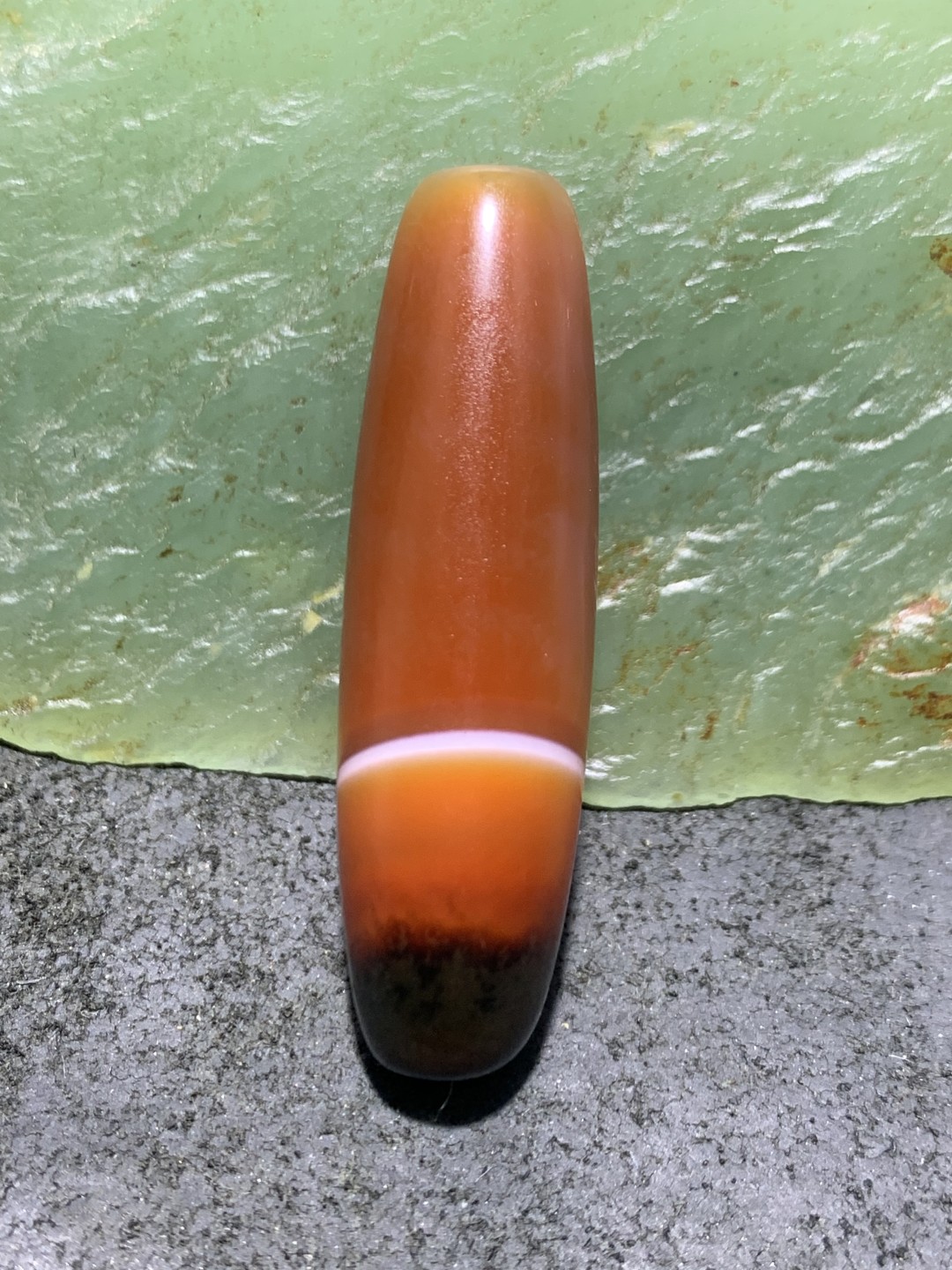 精美高玉化缠丝玛瑙桶珠一颗，