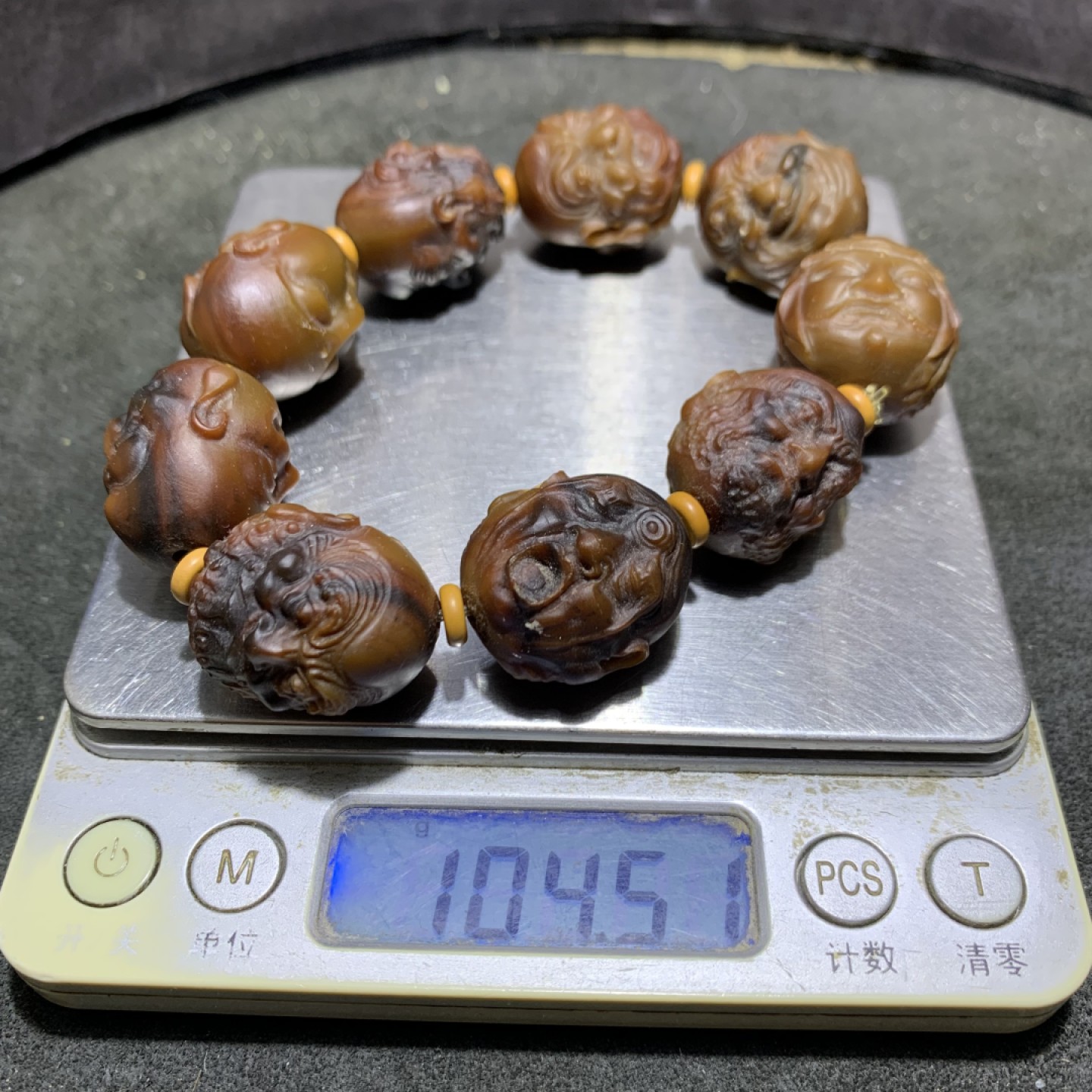毕业级巴西玛瑙手工雕刻十八罗汉手串一条！