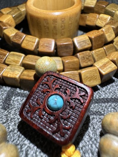 手串木器杂件｜拍卖专场 绿檀木｜108方形佛珠念珠串珠｜8mm