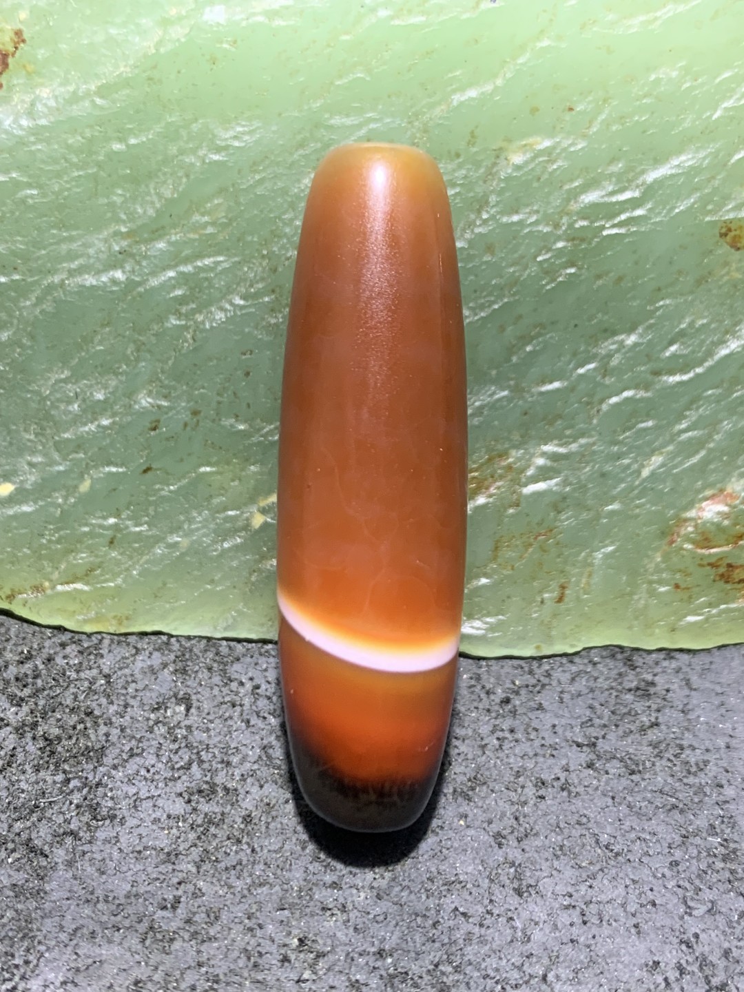 精美高玉化缠丝玛瑙桶珠一颗，