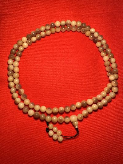 手串木器杂件｜拍卖专场 精品天然未脱脂高密度血沁驼骨/佛珠串珠/108圆形念珠