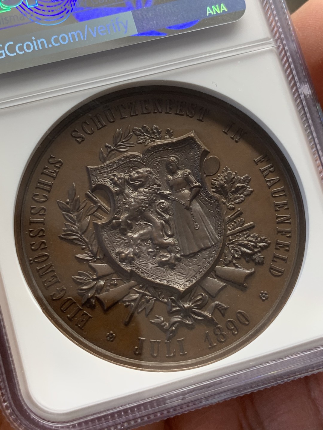 《竞宝斋》第141场-周日，周一 2场 (全场包邮) NGC MS64 1890年瑞士弗劳恩菲尔德射击节铜章 美女与野兽 双面超高浮雕 顶级品相状态