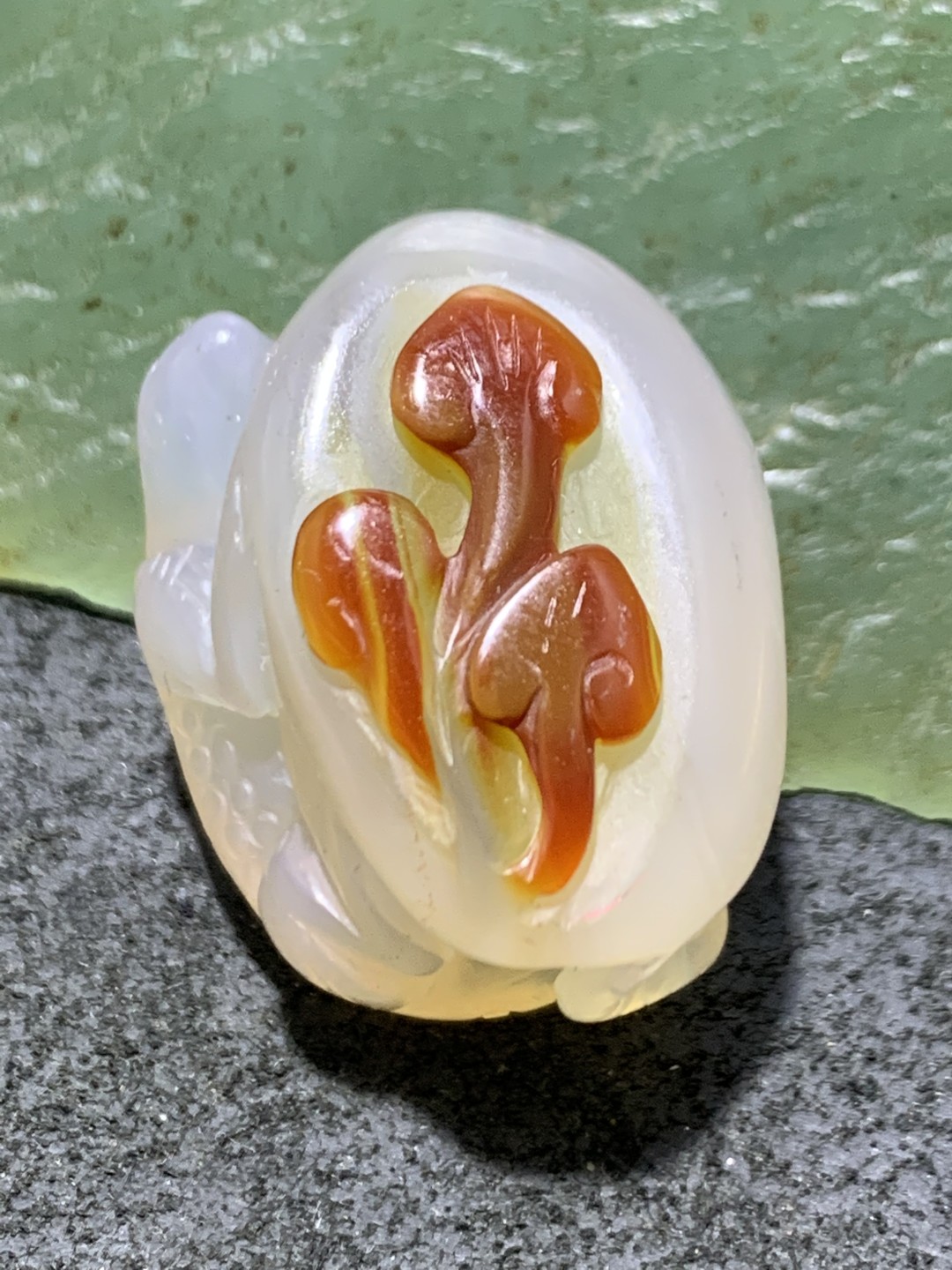 精美高玉化巴西玛瑙手工俏色巧雕如意蜥蜴吊坠一个，