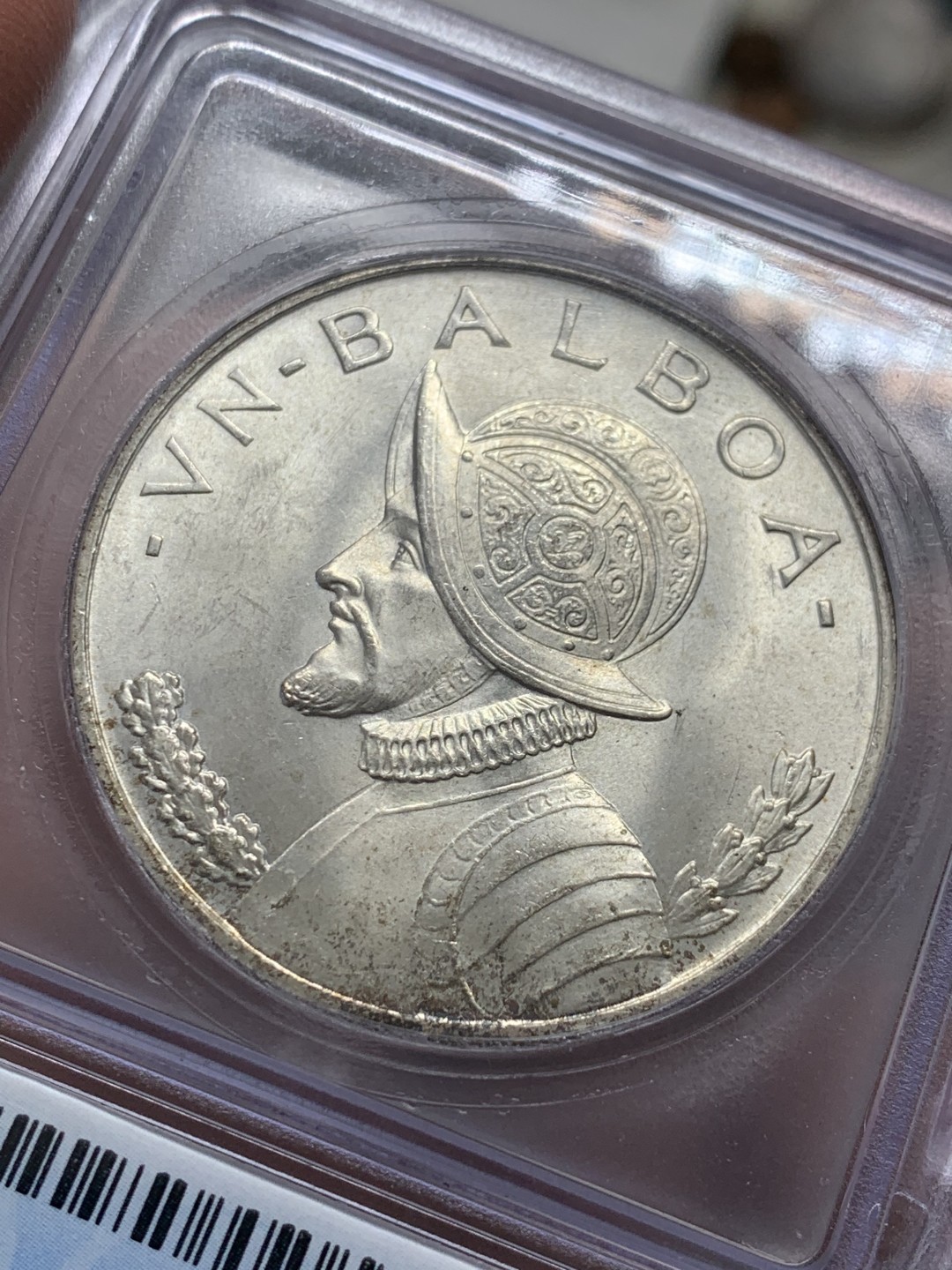 《竞宝斋》第141场-周日，周一 2场 (全场包邮) ICG-MS65+,1947年巴拿马女神大银币，转光好