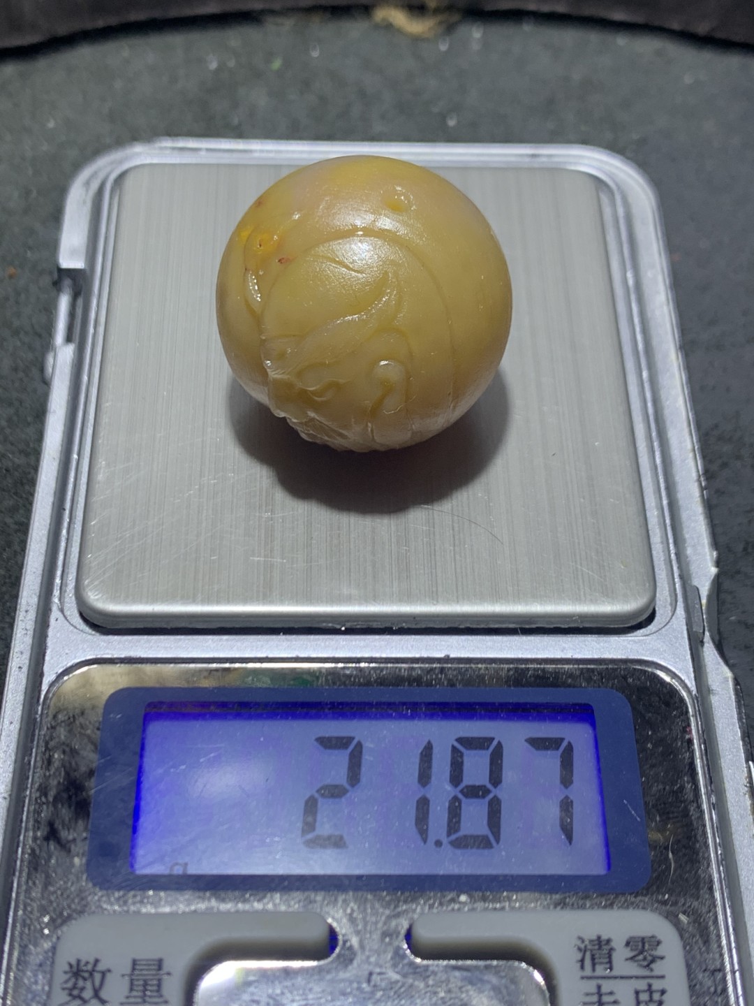 精美亚光高玉化战国红玛瑙手工雕刻忠义关二爷圆珠一个