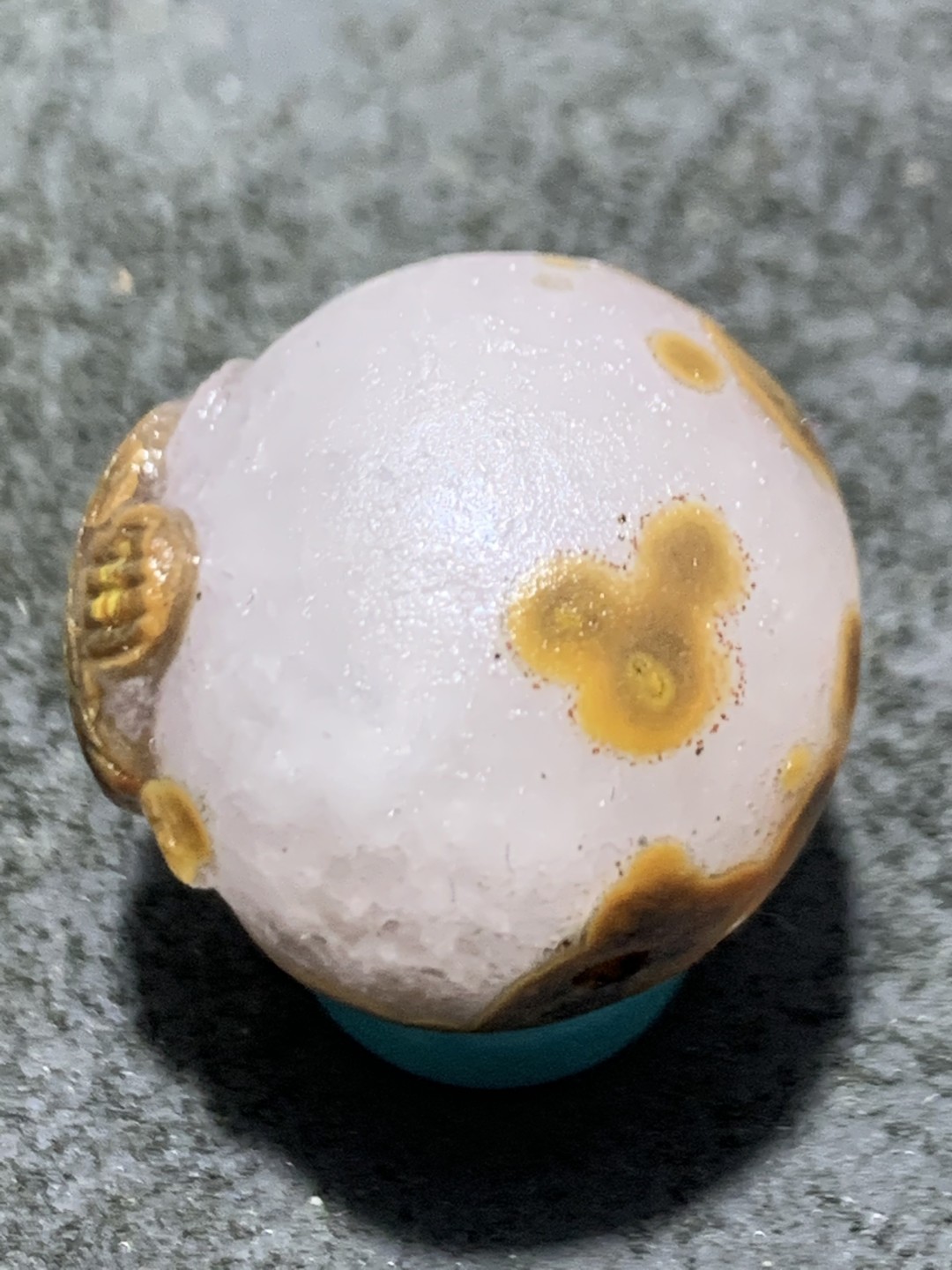 精美亚光冰飘高玉化草花纹战国红玛瑙手工雕刻富贵有鱼随形珠一个
