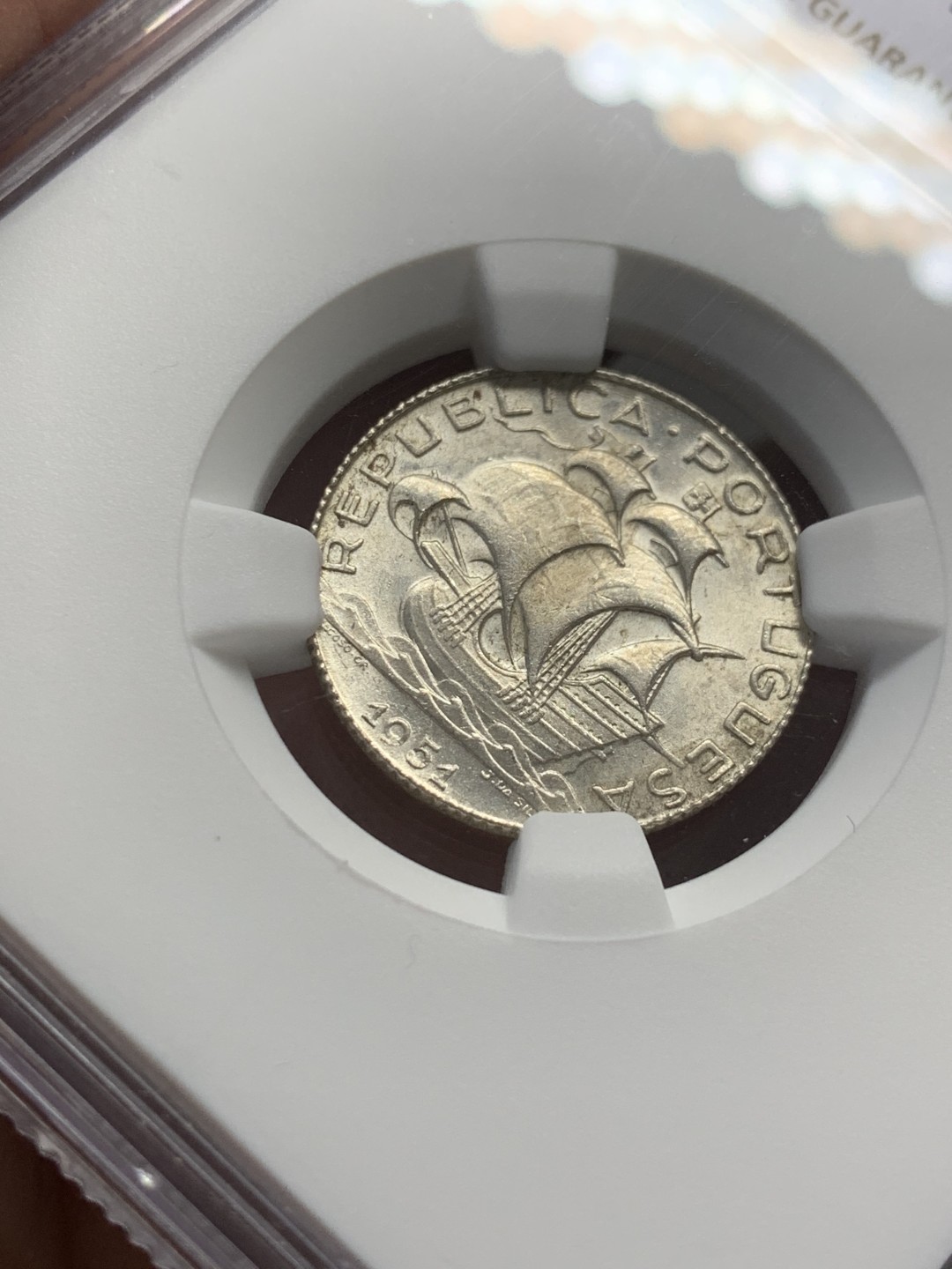 《竞宝斋》第141场-周日，周一 2场 (全场包邮) NGC-MS63 葡萄牙1951年 2.5埃斯库多大帆船银币 顶级品相