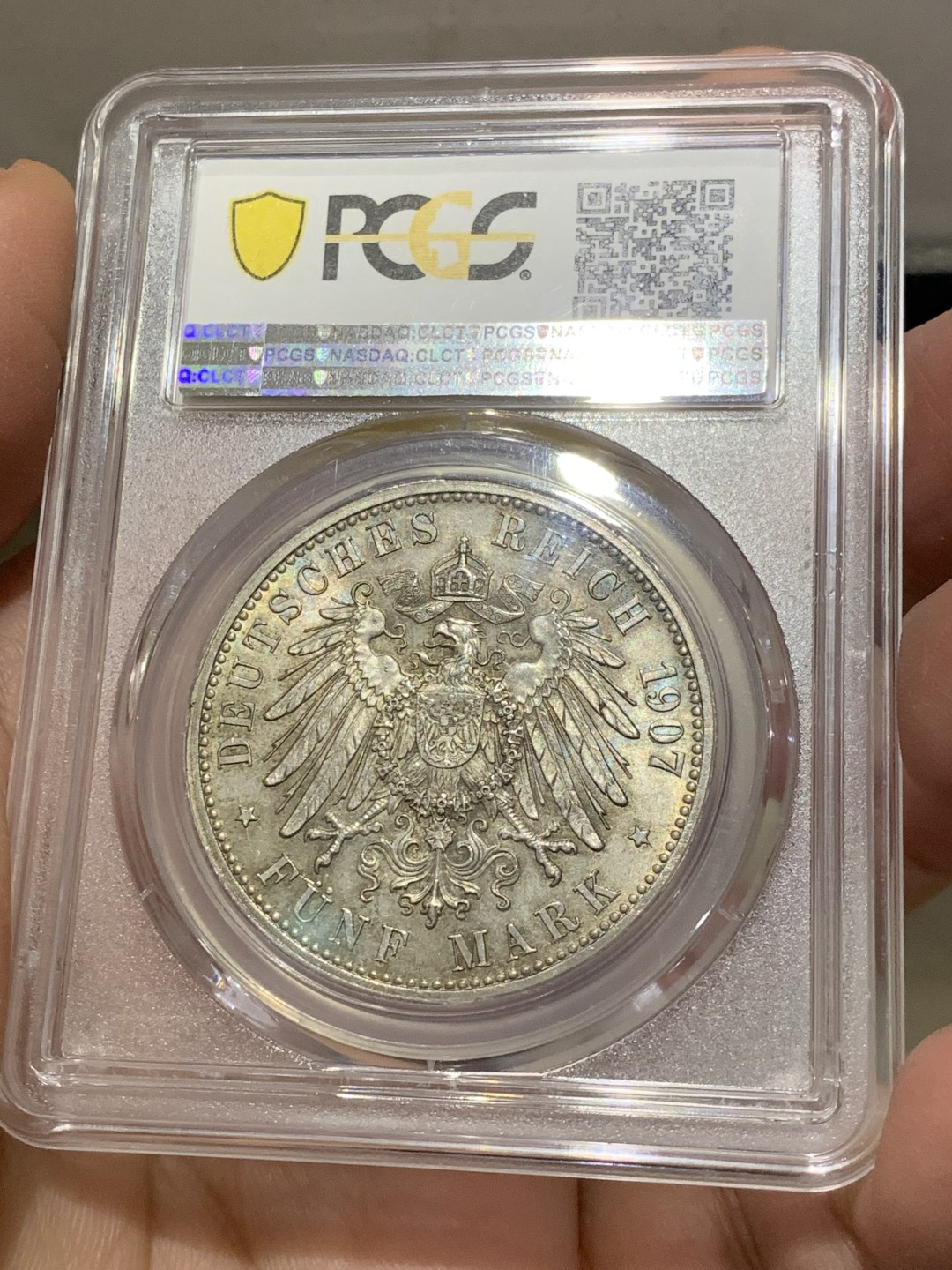 《竞宝斋》第141场-周日，周一 2场 (全场包邮) PCGS-MS64 巴登大公弗雷德里希逝世纪念，5马克银币，1907年铸造，正面为大公侧像，铭文纪录大公生平纪年（1826-1907），背面为鹰徽，诱人淡彩，细节动人