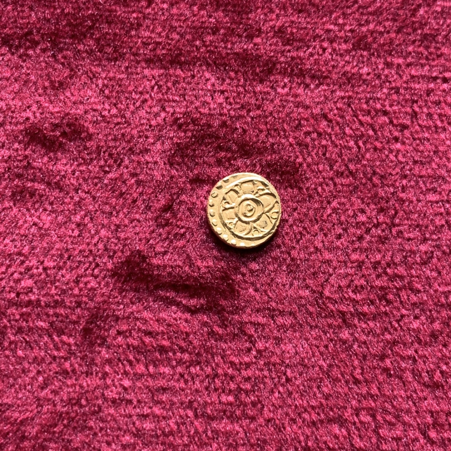 《竞宝斋》第141场-周日，周一 2场 (全场包邮)  印度13世纪拉杰普特王朝 法兰金币 非常非常罕见的早期金币， 这个ngc鉴定不出 不能怪他们