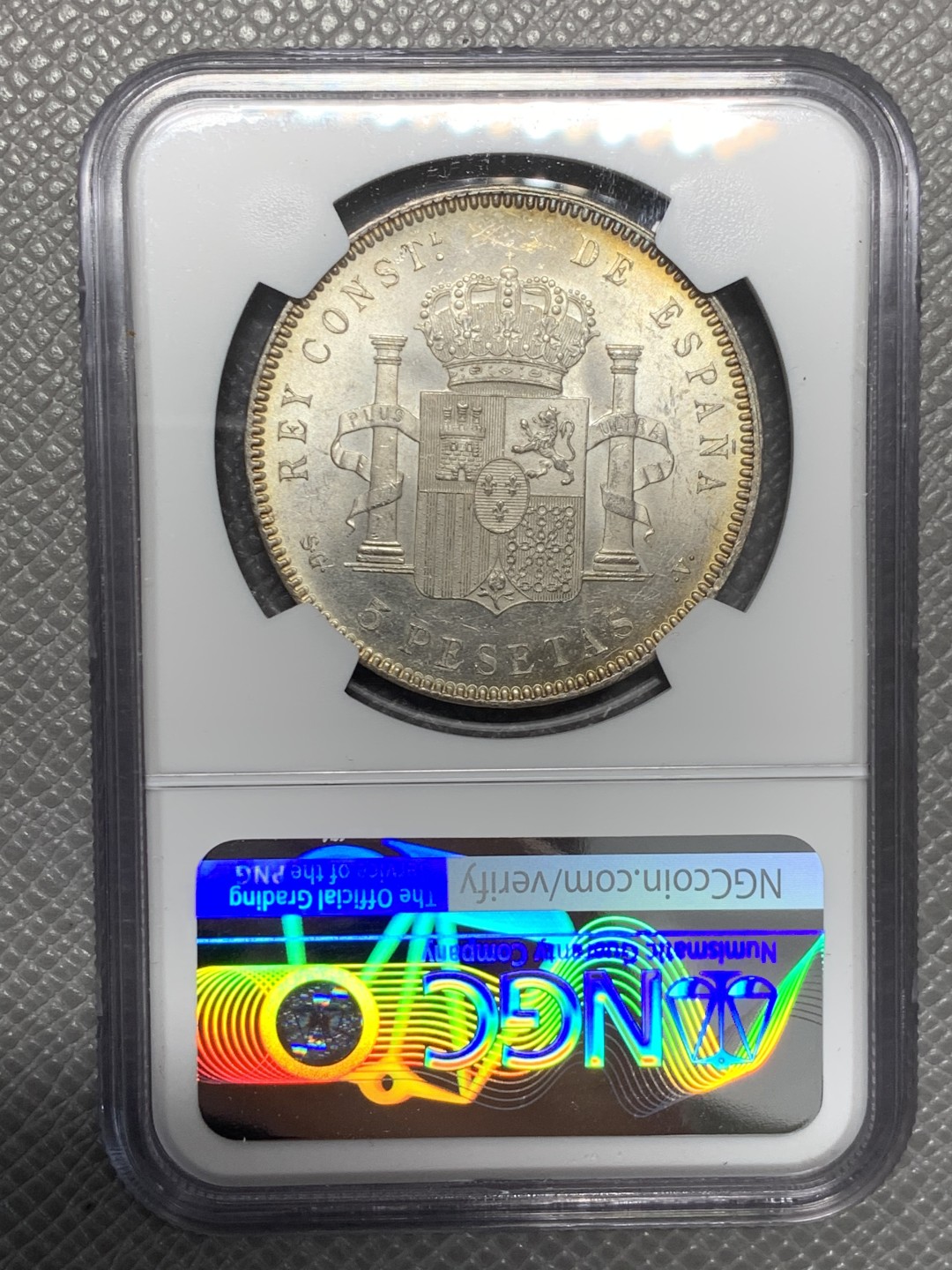 《竞宝斋》第141场-周日，周一 2场 (全场包邮) NGC-MS62 西班牙1899年 阿方索十三世 5比塞塔双柱大银币 顶级炫彩 这样的状态只能偶遇不可强求