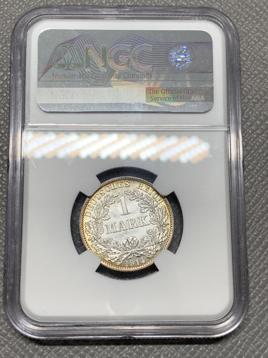 《竞宝斋》第141场-周日，周一 2场 (全场包邮) NGC MS64 德国1914年1马克银币，边缘一圈淡金包浆，很漂亮
