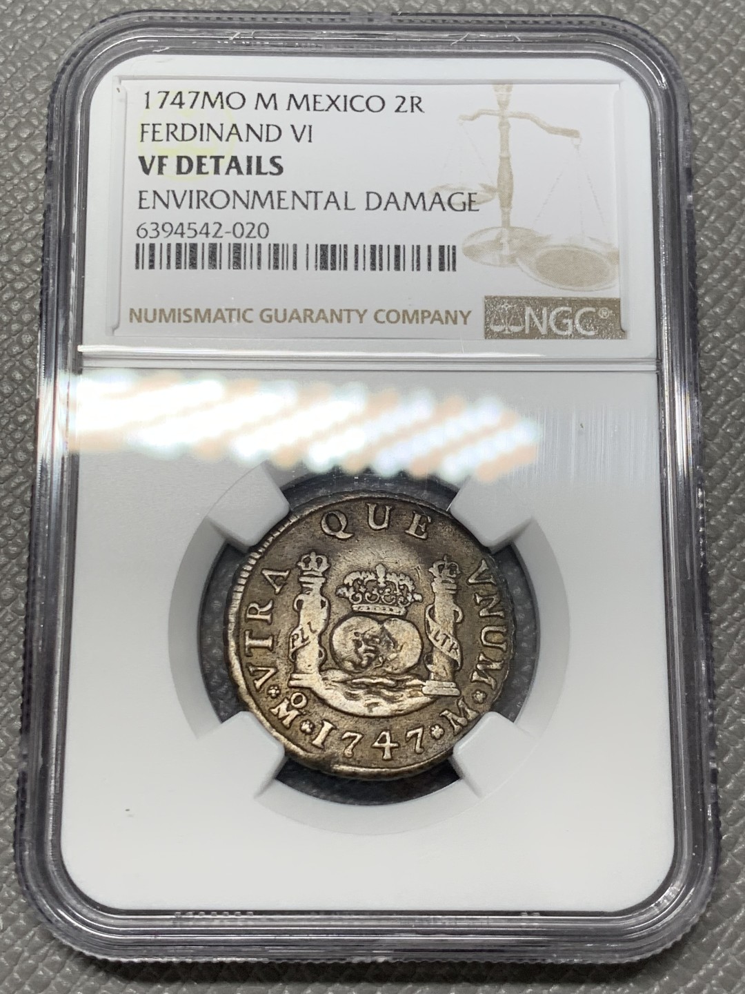 《竞宝斋》第141场-周日，周一 2场 (全场包邮) NGC VF 1747年墨西哥费南迪六世地球双柱2里亚尔银币