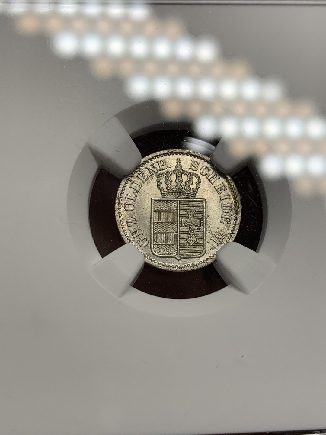 《竞宝斋》第141场-周日，周一 2场 (全场包邮) 冠军分 NGC MS65 德国 1850 奥尔登堡 1格罗森银币