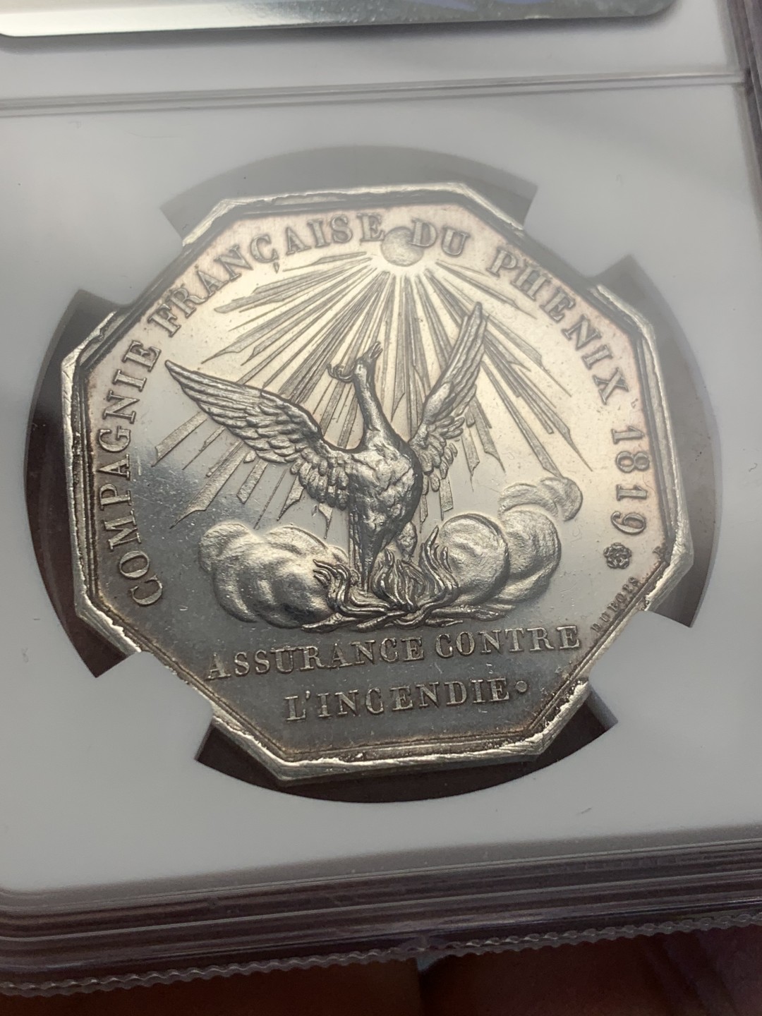 《竞宝斋》第141场-周日，周一 2场 (全场包邮) NGC MS61 1819年法国八角银章，凤凰火灾保险公司，凤凰涅槃，栩栩如生，大块头，细节底板都很好