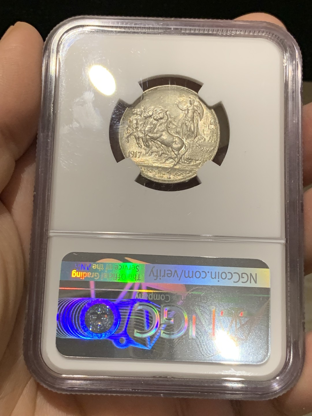 《竞宝斋》第141场-周日，周一 2场 (全场包邮) NGC MS63 意大利 1917年 马车1里拉 银币 状态好转光明显