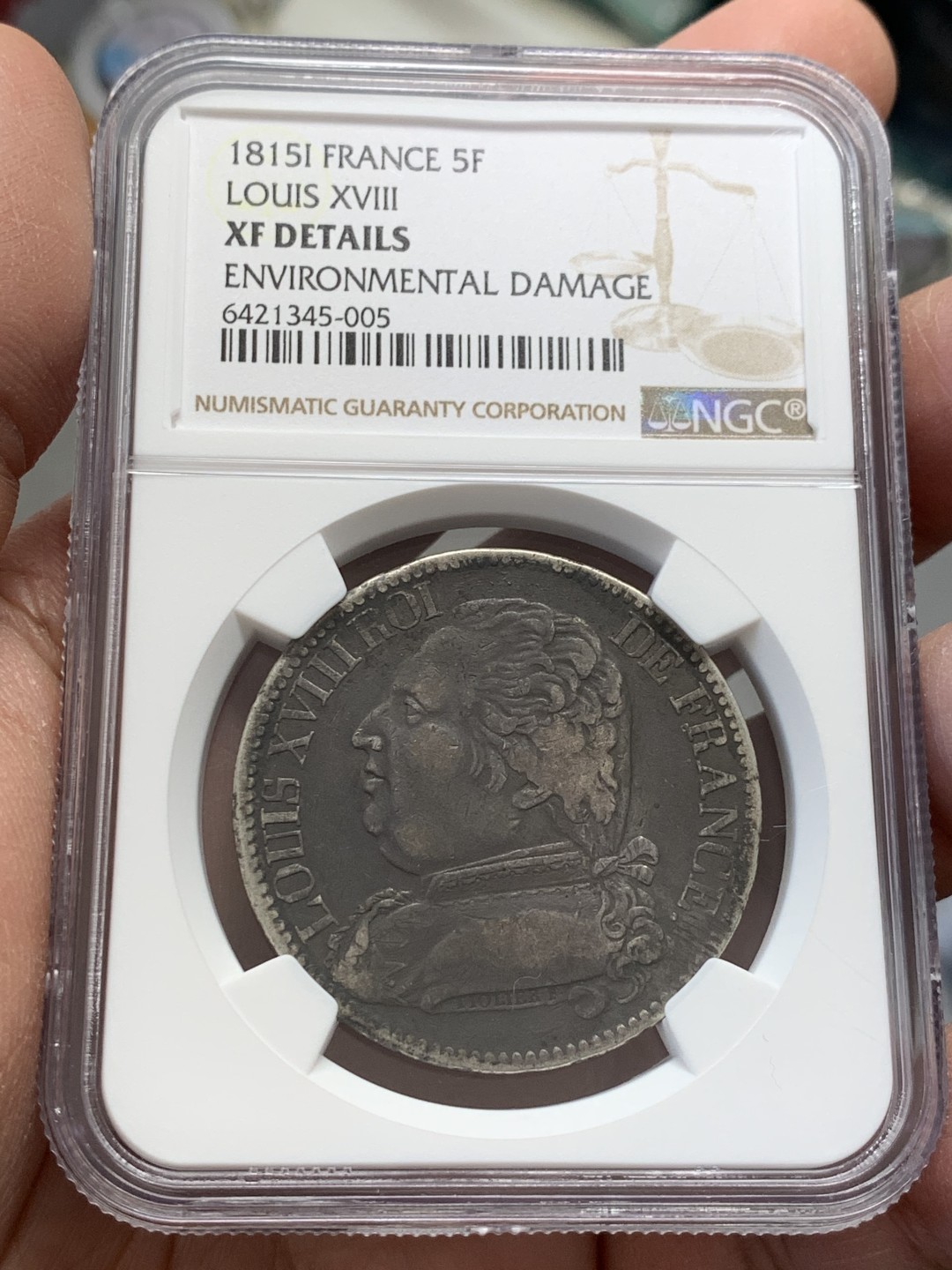 《竞宝斋》第141场-周日，周一 2场 (全场包邮) NGC XF 1815年 法国 路易十八5法郎戎装版 原味好品，军装版状态很好，很稀少品种，特别是背面状态难得，可惜没给分。绝大多数这个品种的币都是清洗，原味的更难得