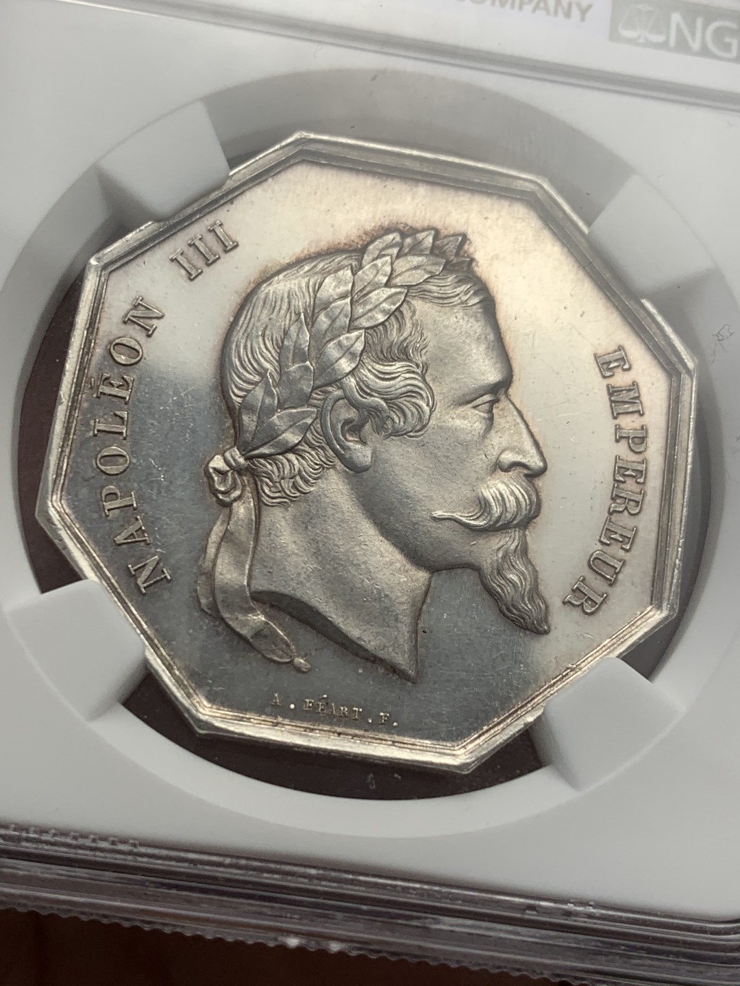 《竞宝斋》第141场-周日，周一 2场 (全场包邮) NGC MS61 1819年法国八角银章，凤凰火灾保险公司，凤凰涅槃，栩栩如生，大块头，细节底板都很好