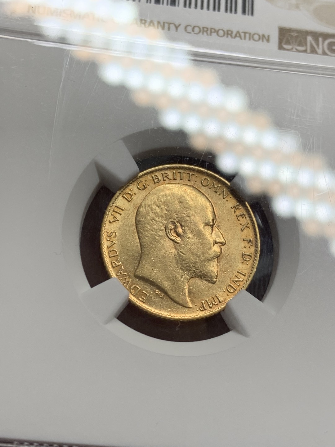 《竞宝斋》第141场-周日，周一 2场 (全场包邮) NGC AU58 英国  爱德华七世 1907年半索维林金币，4克金币，NGC严评AU58，带光好品打制清晰，好品难寻