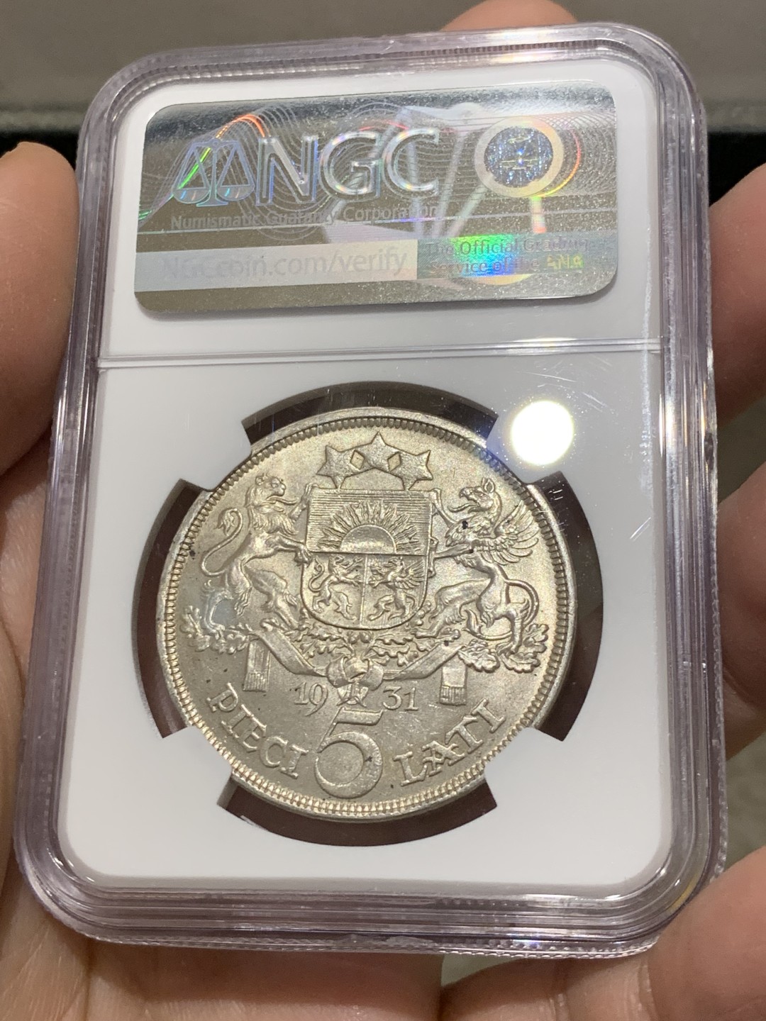 《竞宝斋》第141场-周日，周一 2场 (全场包邮) NGC-MS62  拉脱维亚 1931年5拉特美女大银币 全新转光 外拍热门品种 价格洼地