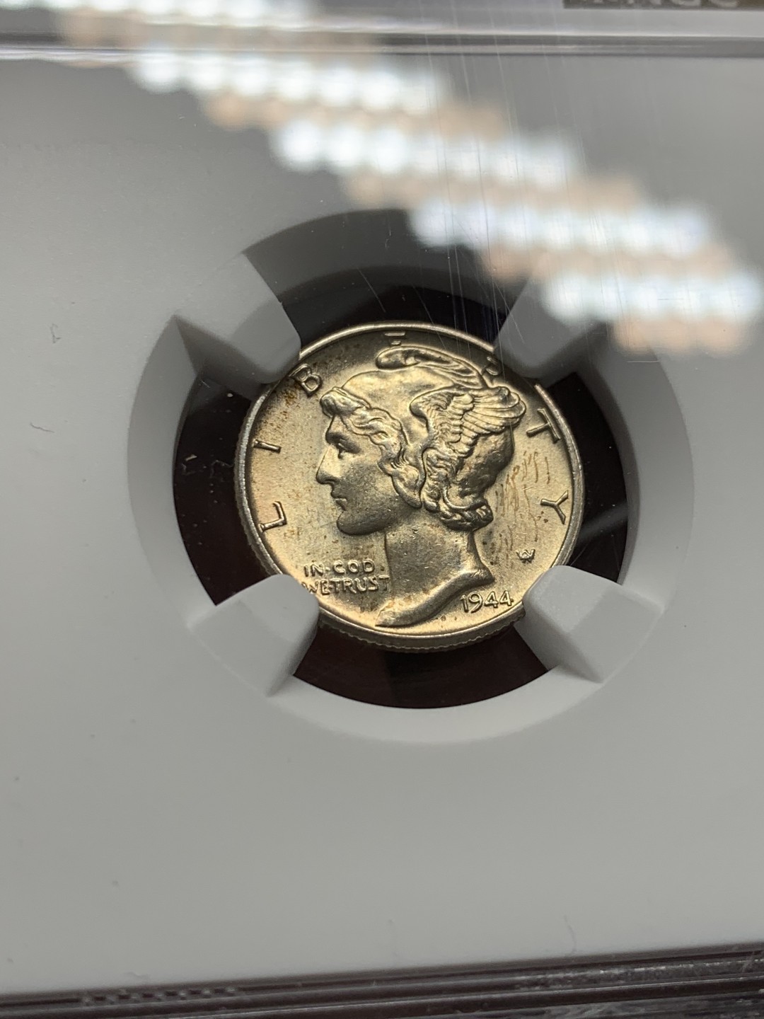 《竞宝斋》第141场-周日，周一 2场 (全场包邮) NGC-MS64 美国1944年 小飞侠10分银币 顶级好品