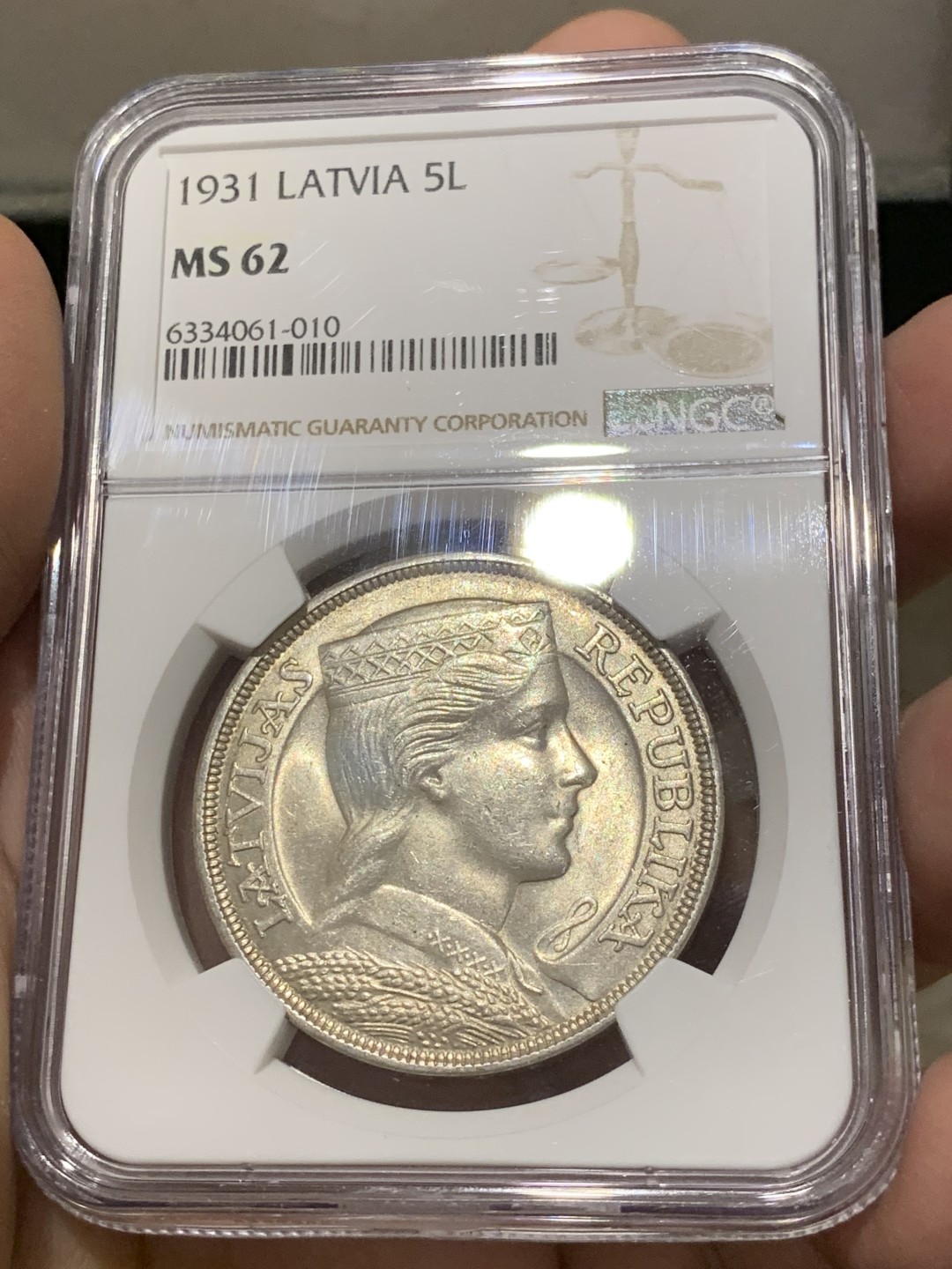 《竞宝斋》第141场-周日，周一 2场 (全场包邮) NGC-MS62  拉脱维亚 1931年5拉特美女大银币 全新转光 外拍热门品种 价格洼地