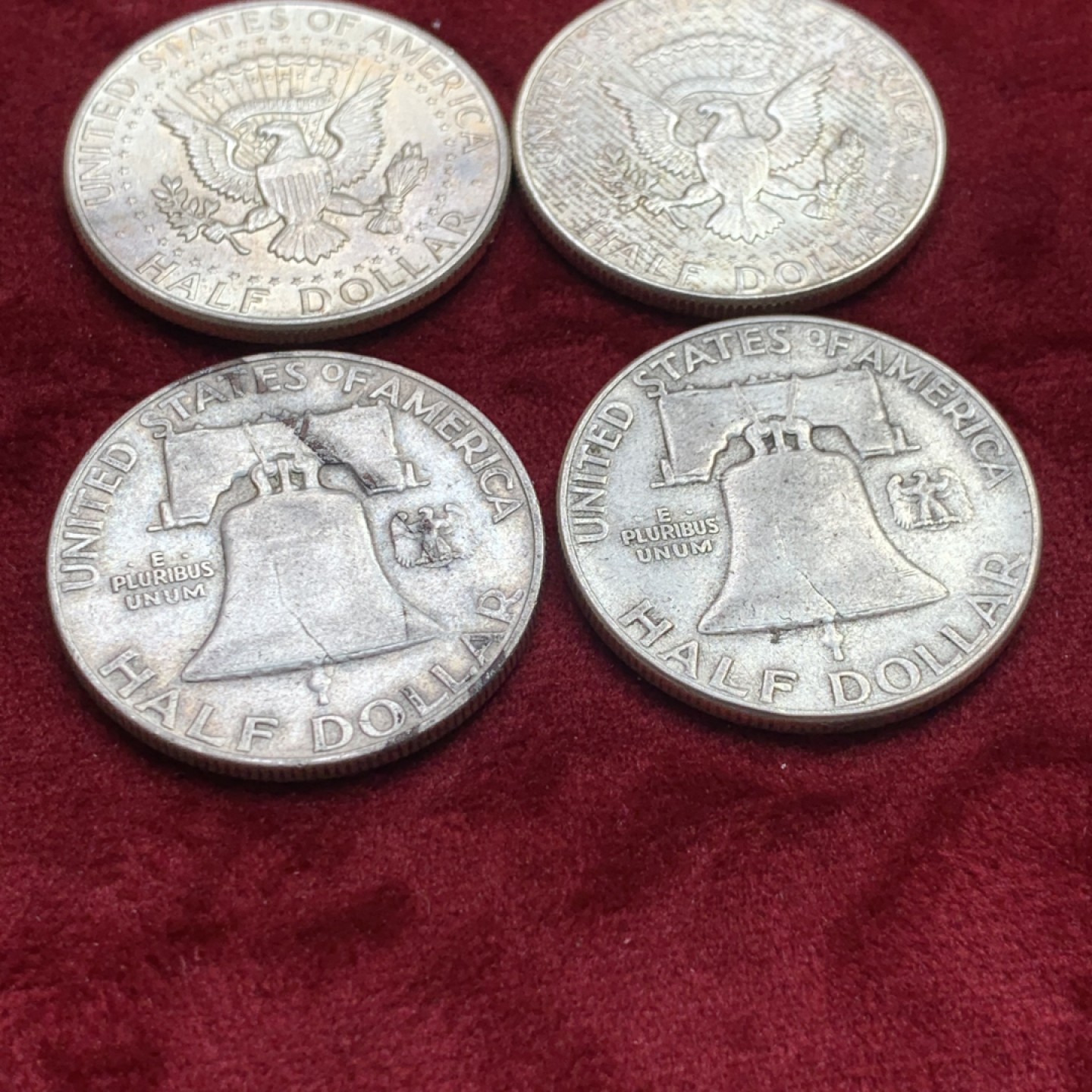 《竞宝斋》第141场-周日，周一 2场 (全场包邮) 美国900银 银币4枚 2枚富兰克林半美元，2枚肯尼迪半美元 单枚12.5克 都是高银版 合计50克900银