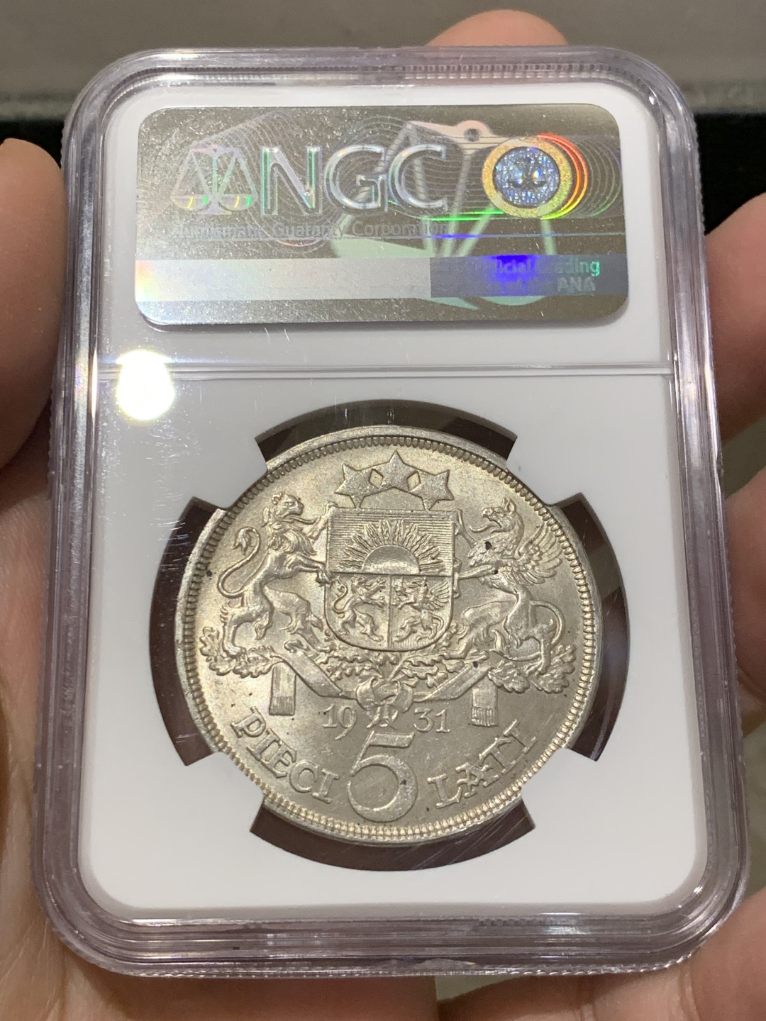 《竞宝斋》第141场-周日，周一 2场 (全场包邮) NGC-MS62  拉脱维亚 1931年5拉特美女大银币 全新转光 外拍热门品种 价格洼地