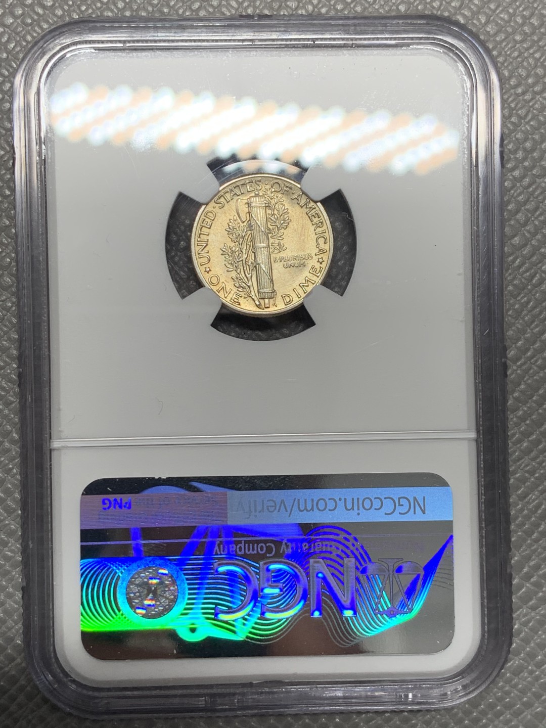 《竞宝斋》第141场-周日，周一 2场 (全场包邮) NGC-MS64 美国1944年 小飞侠10分银币 顶级好品