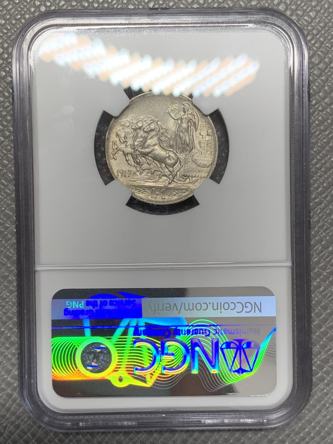 《竞宝斋》第141场-周日，周一 2场 (全场包邮) NGC MS63 意大利 1917年 马车1里拉 银币 状态好转光明显