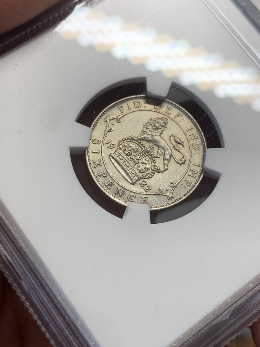 《竞宝斋》第141场-周日，周一 2场 (全场包邮) NGC-AU58 英国1922年 乔五6便士银币 原光好品