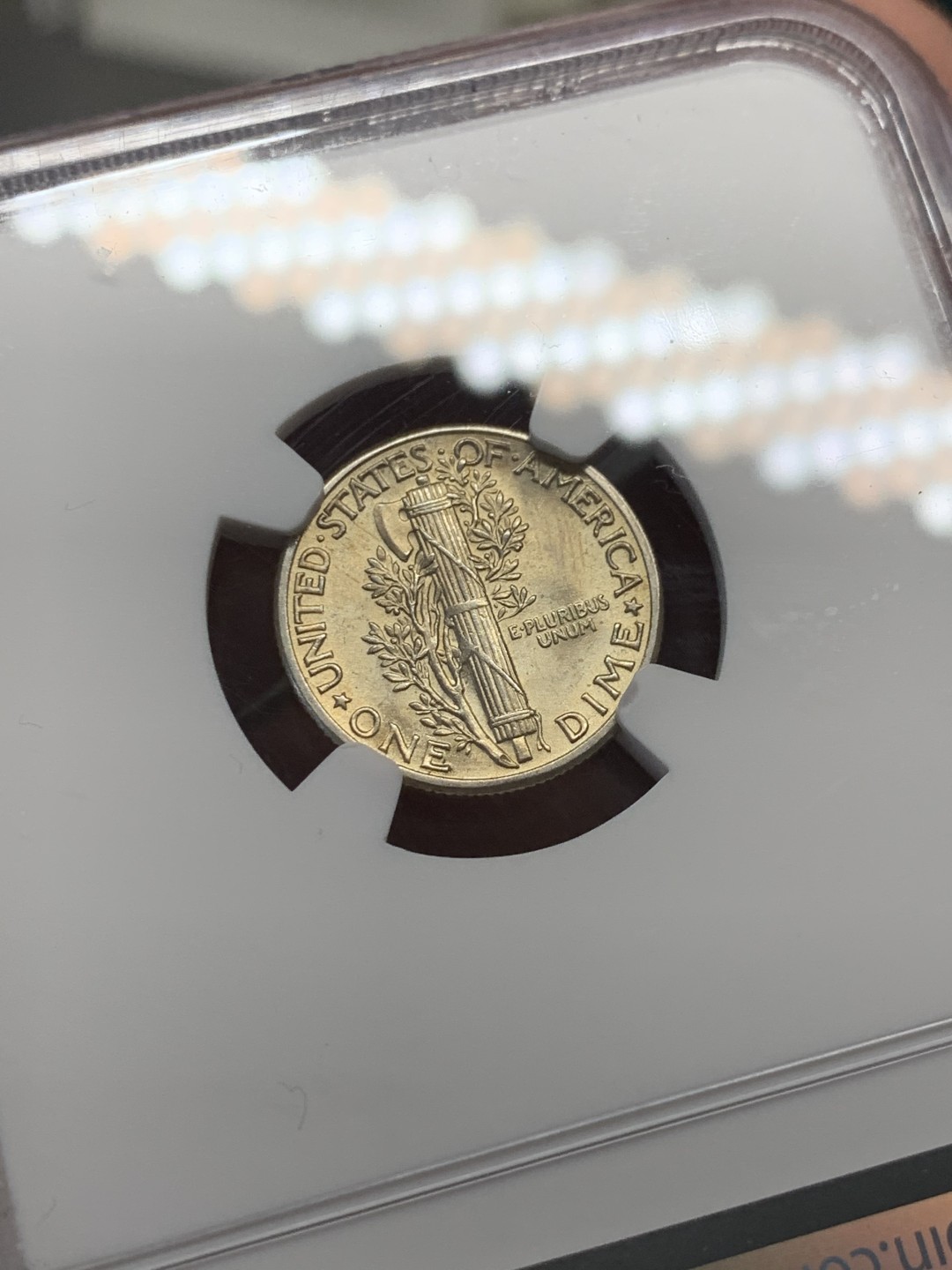 《竞宝斋》第141场-周日，周一 2场 (全场包邮) NGC-MS64 美国1944年 小飞侠10分银币 顶级好品