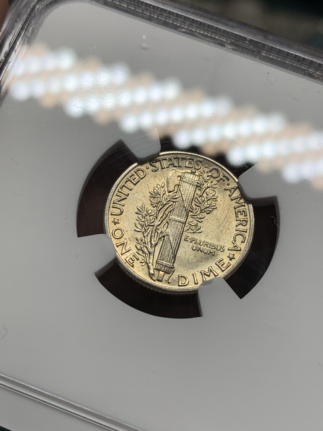 《竞宝斋》第141场-周日，周一 2场 (全场包邮) NGC-MS64 美国1944年 小飞侠10分银币 顶级好品