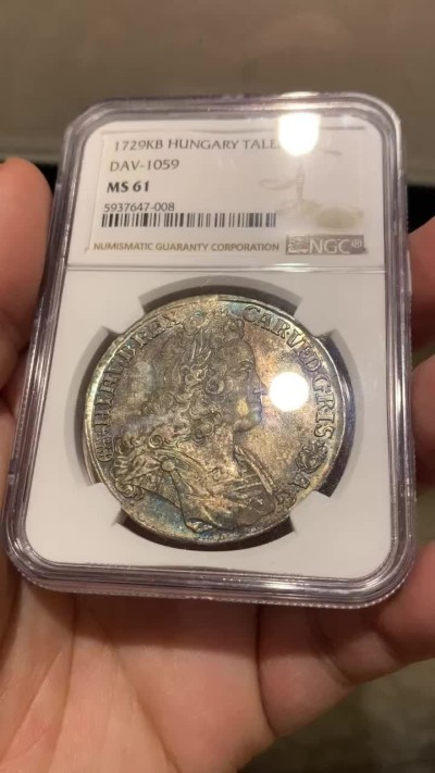 《竞宝斋》第141场-周日，周一 2场 (全场包邮) 冠军分 NGC-MS61 匈牙利 1729年 1泰勒银币 蓝彩包浆