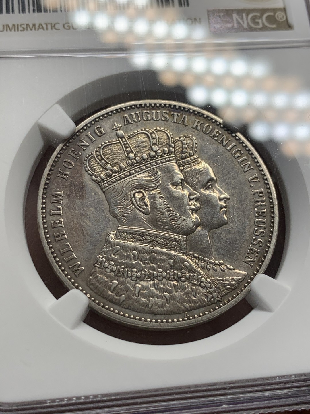 《竞宝斋》第141场-周日，周一 2场 (全场包邮) NGC-AU  德国 1861年 泰勒 银币 普鲁士 威廉一世登基泰勒 细节美