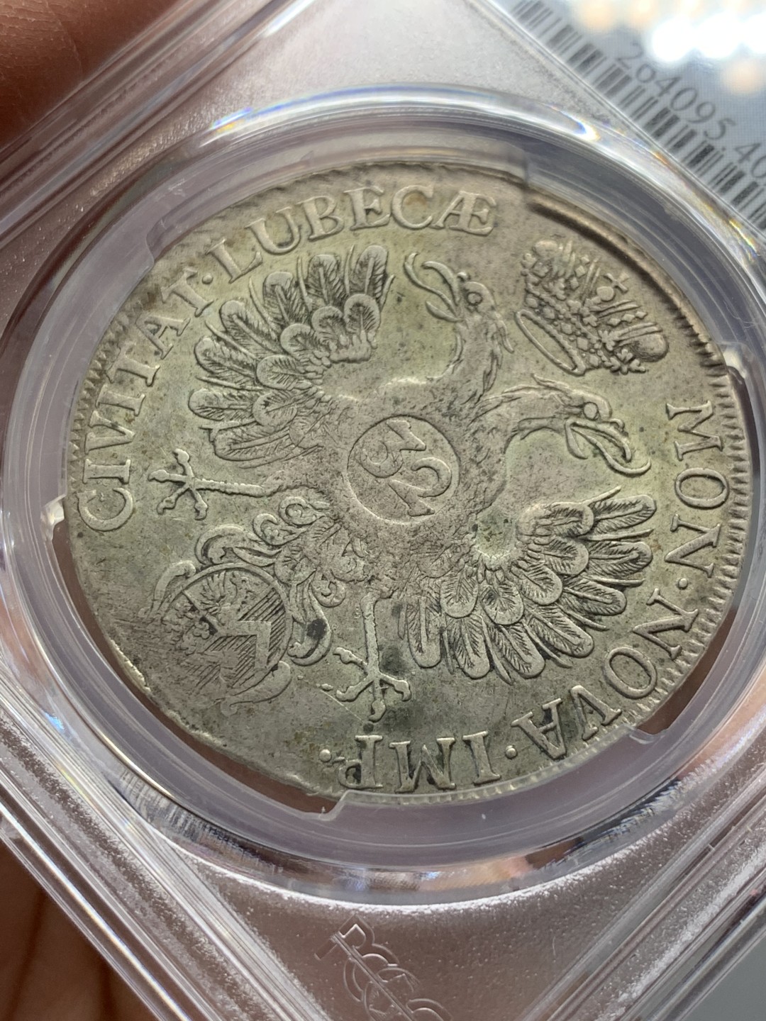 《竞宝斋》第141场-周日，周一 2场 (全场包邮) 亚军分 PCGS-XF40 1731年 德国 吕贝克自由市32先令大银币 汉萨同盟的中心 原味老包浆，鹰羽细节清晰，状态舒服