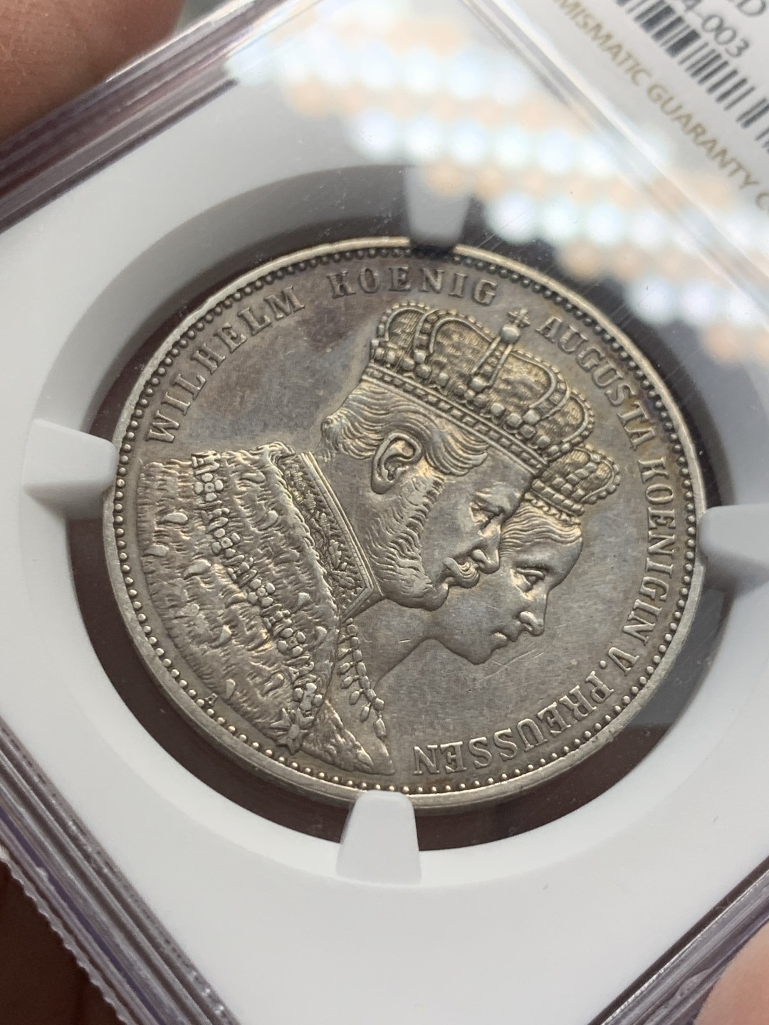 《竞宝斋》第141场-周日，周一 2场 (全场包邮) NGC-AU  德国 1861年 泰勒 银币 普鲁士 威廉一世登基泰勒 细节美