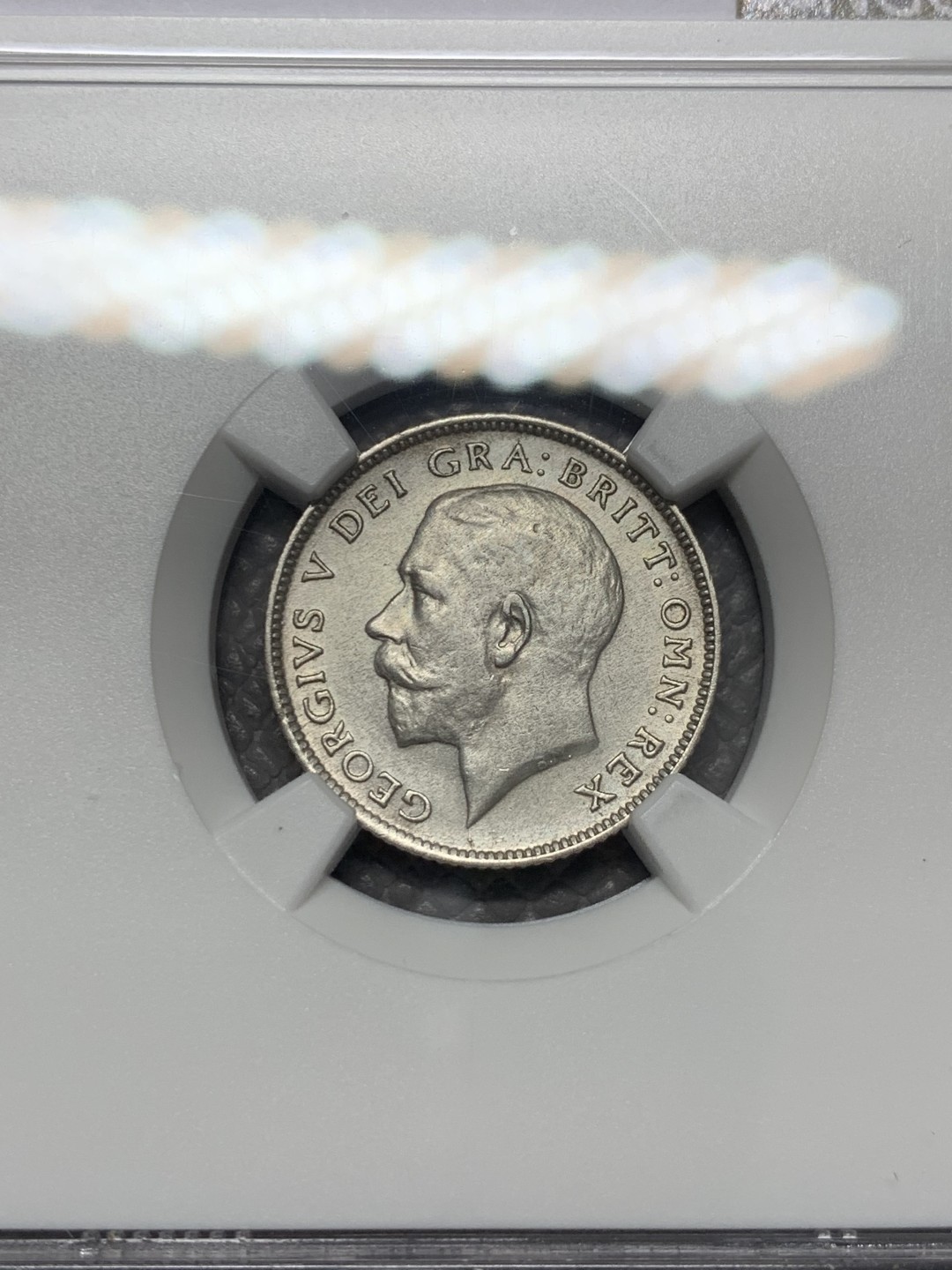 《竞宝斋》第141场-周日，周一 2场 (全场包邮) NGC-AU58 英国1922年 乔五6便士银币 原光好品