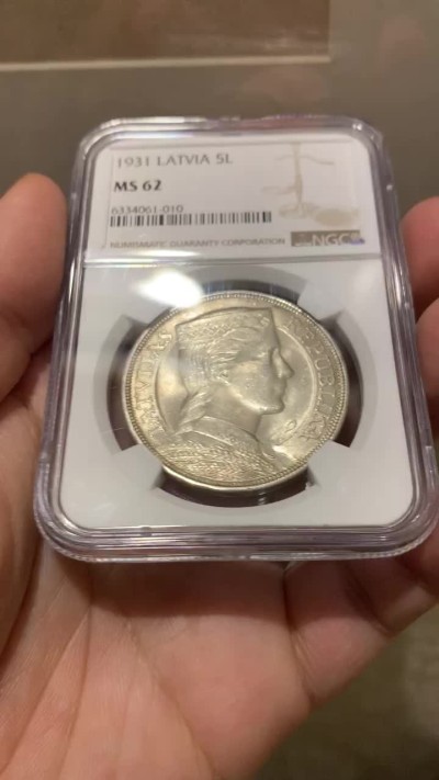 《竞宝斋》第141场-周日，周一 2场 (全场包邮) NGC-MS62  拉脱维亚 1931年5拉特美女大银币 全新转光 外拍热门品种 价格洼地