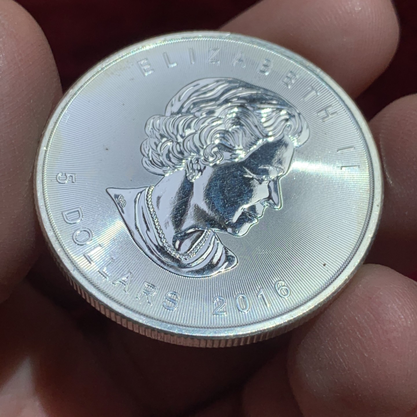 《竞宝斋》第141场-周日，周一 2场 (全场包邮) 加拿大 2016年 9999万足银枫叶 1盎司31.1克 大银币 细节不错