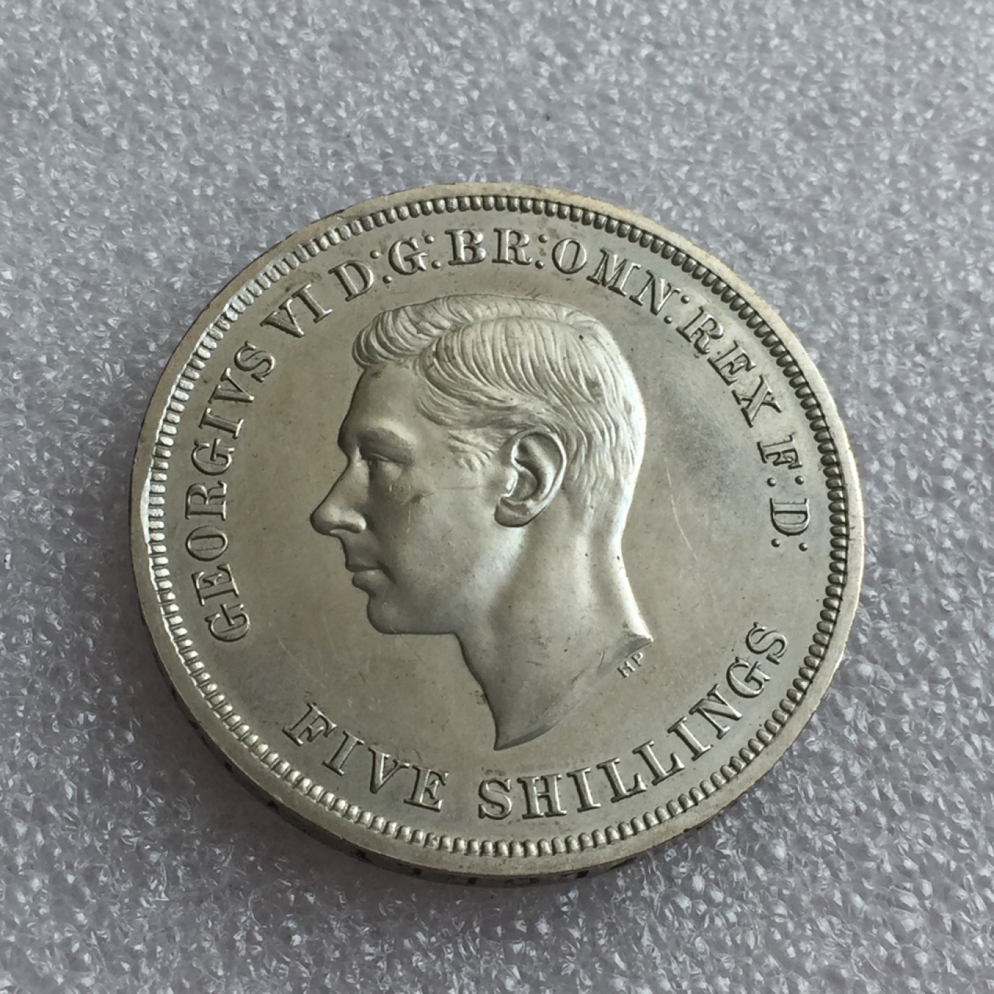 方圆集藏首期专场 9874-英国1951年乔治六世马剑克朗纪念币原盒