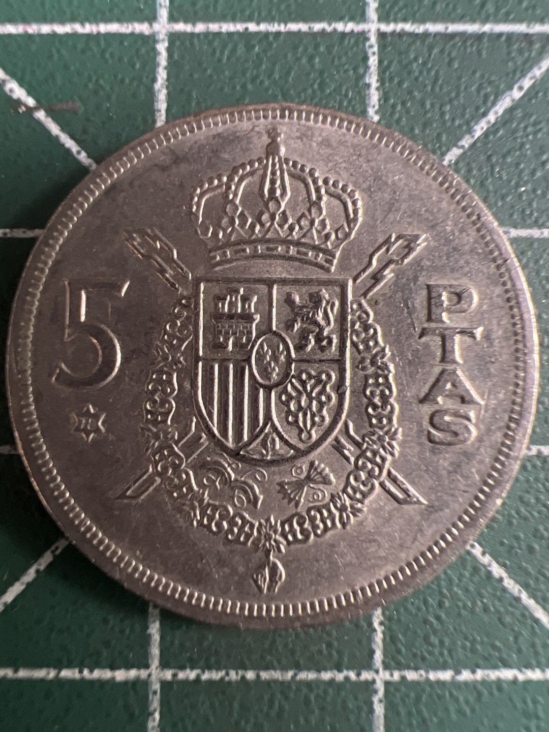 泡泡堂第300期  世界硬币 （无押金，捡漏，全场20包邮，偏远地区除外，接收代拍业务） 西班牙5比塞塔