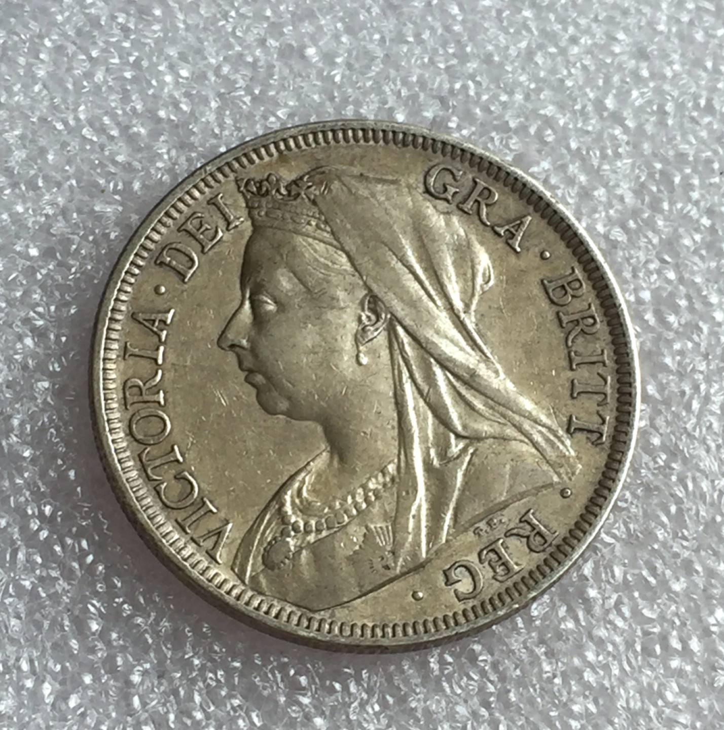 方圆集藏首期专场 9862-英国1900年维多利亚披纱版半克朗银币