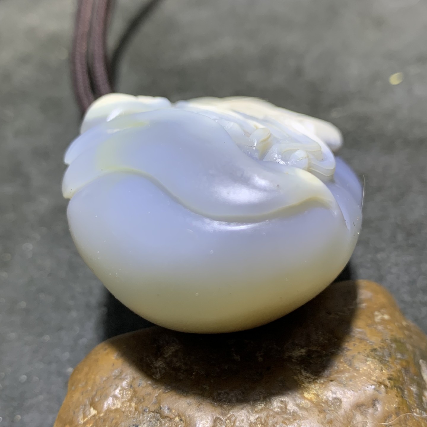 精美亚光缠丝玛瑙雕刻寿星把件一个！