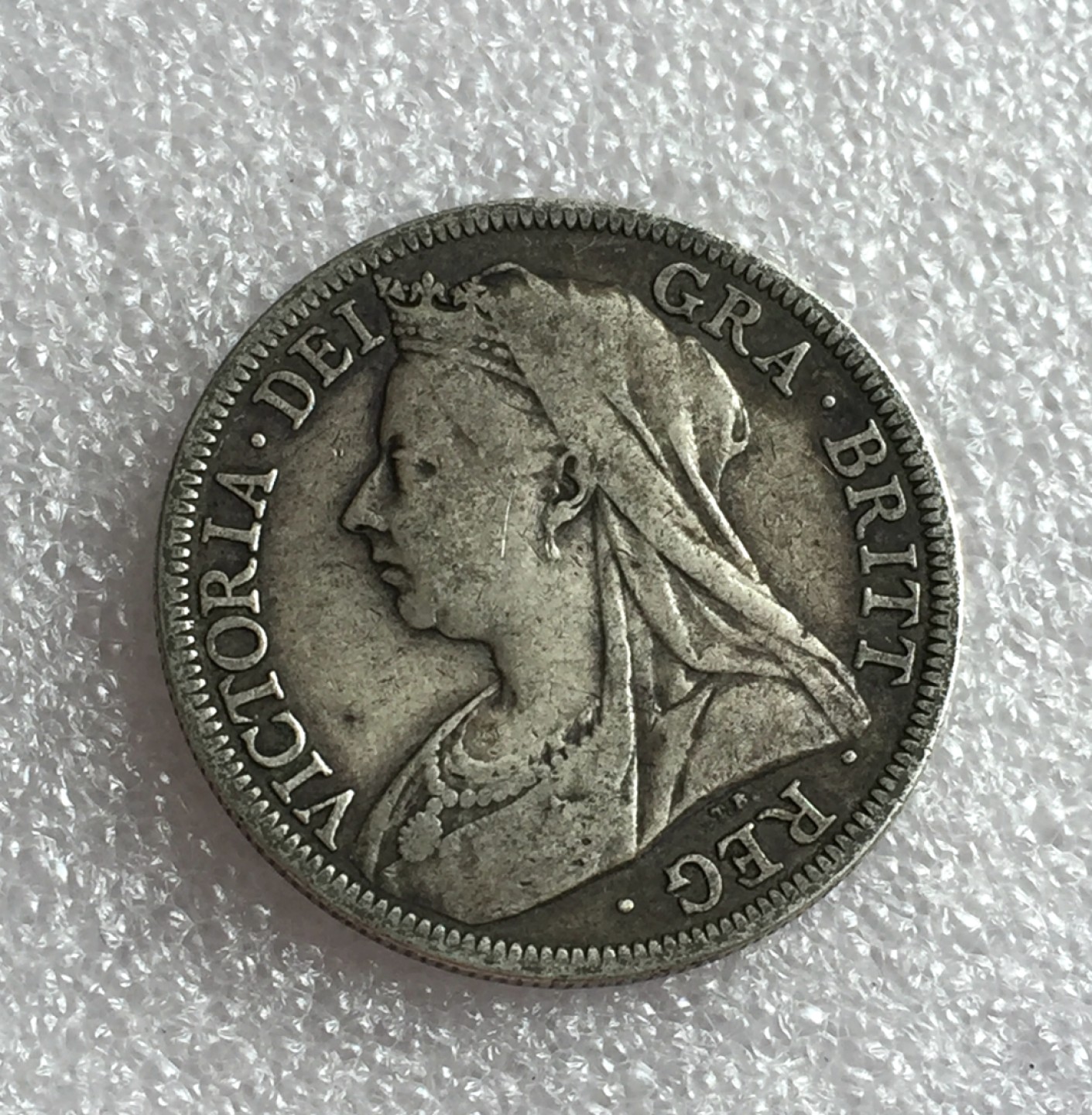 方圆集藏首期专场 9809-英国1899年维多利亚披纱半克朗