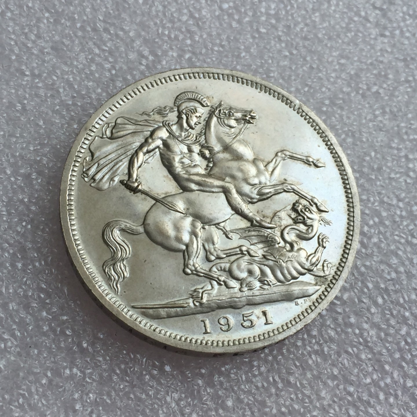 方圆集藏首期专场 9874-英国1951年乔治六世马剑克朗纪念币原盒