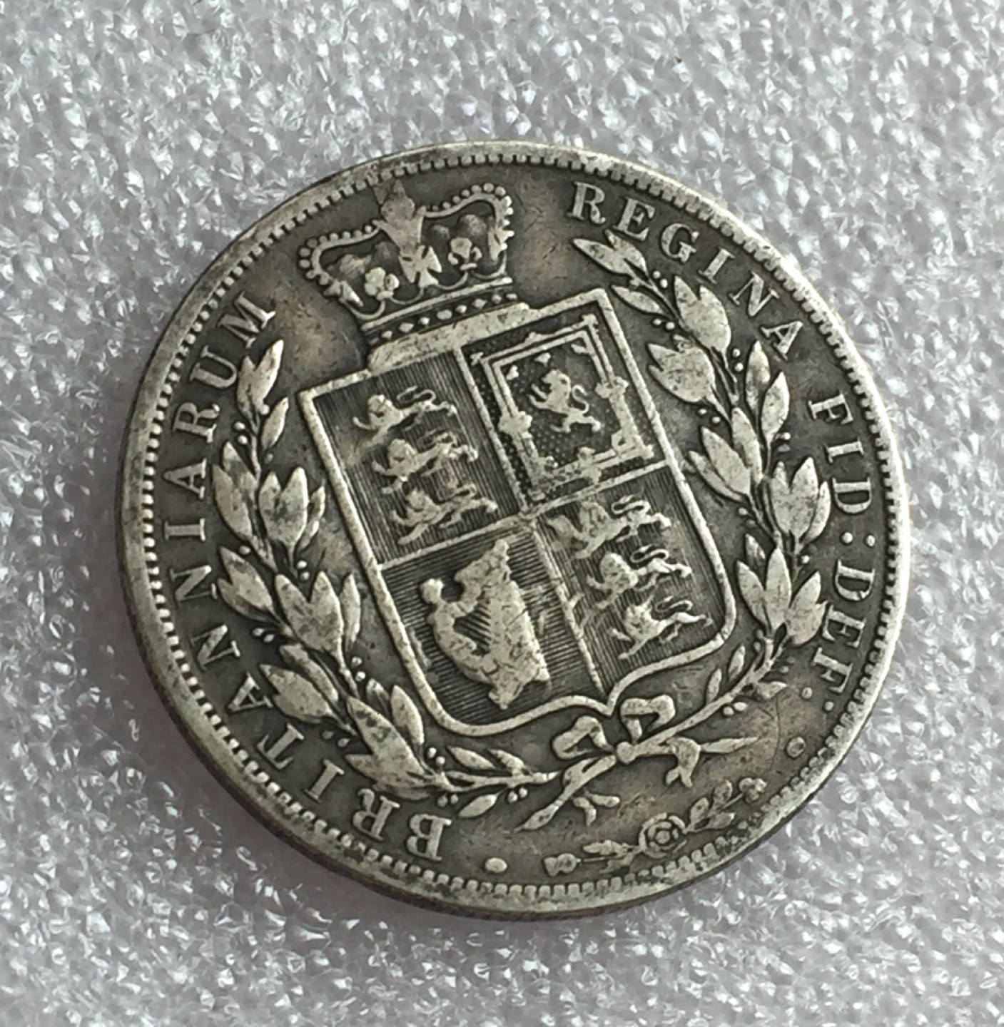 方圆集藏首期专场 9838-英国1881年维多利亚女王小维半克朗银币