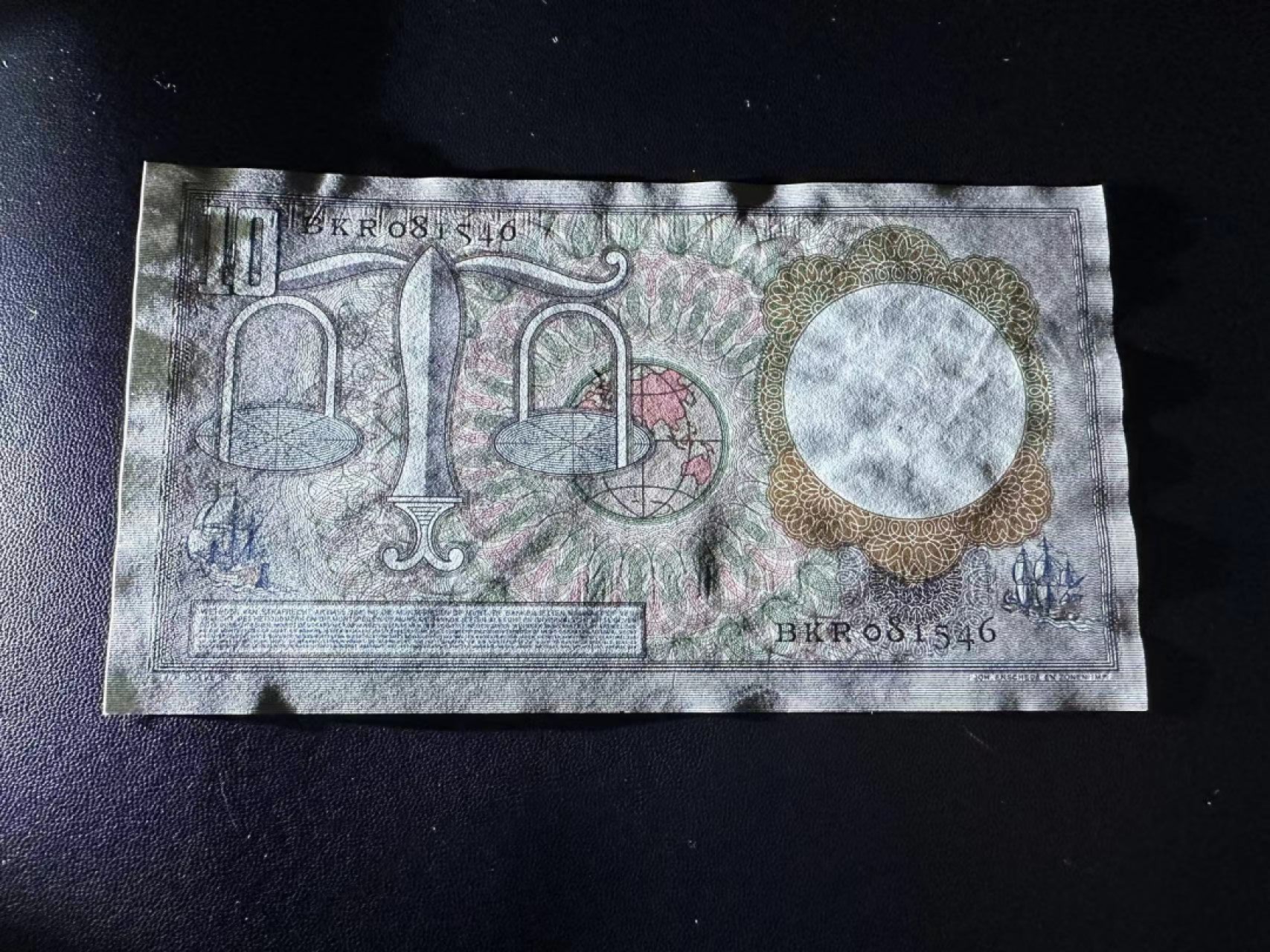 《外钞收藏家》第二百四十九期（连拍第二场） 1953年荷兰10盾 测光有波浪纹 荧光不绝 没有明显问题