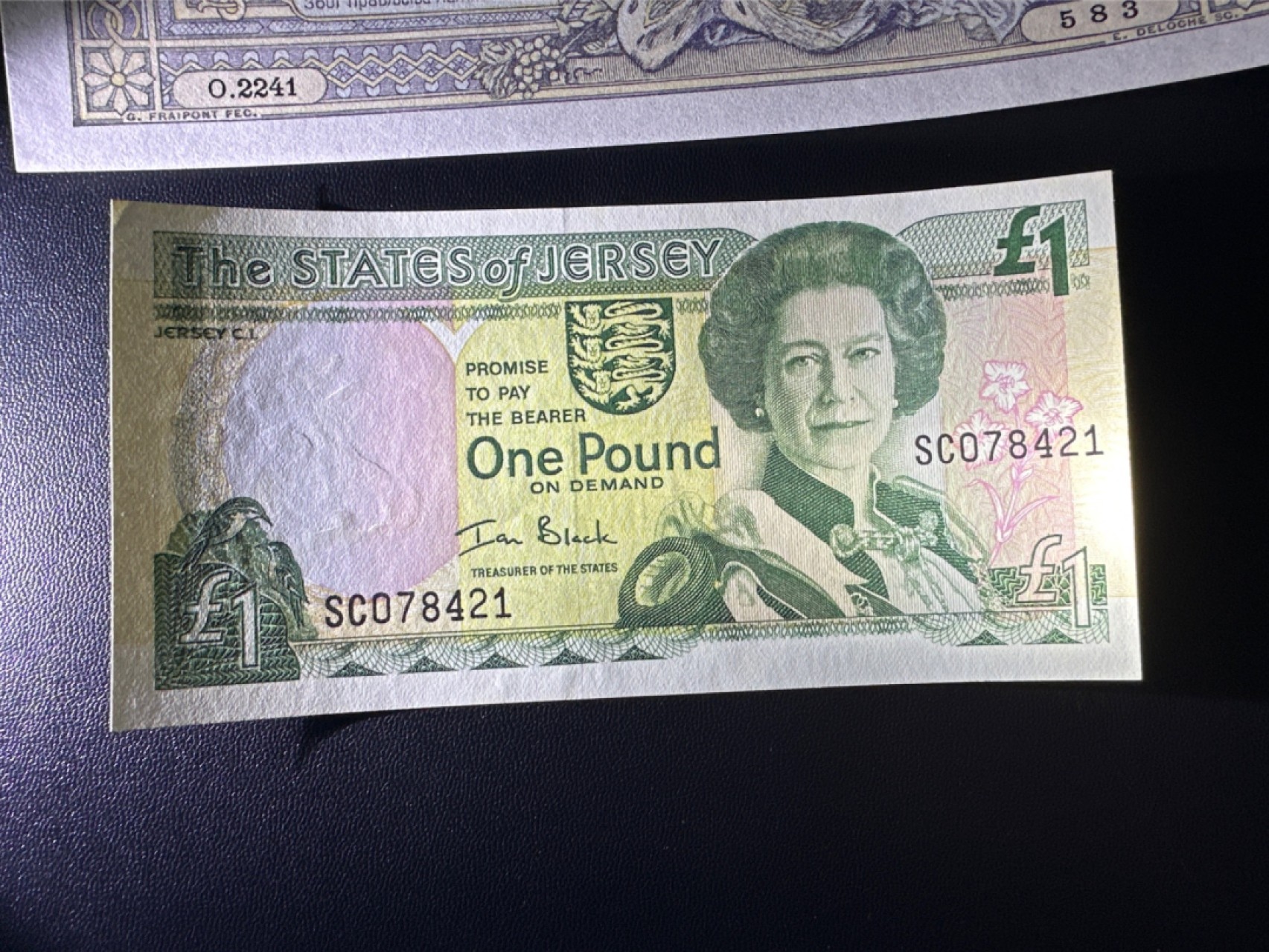 《外钞收藏家》第二百四十九期（连拍第二场） 泽西1镑和南斯拉夫100 泽西轻微潮 一个角瑕疵