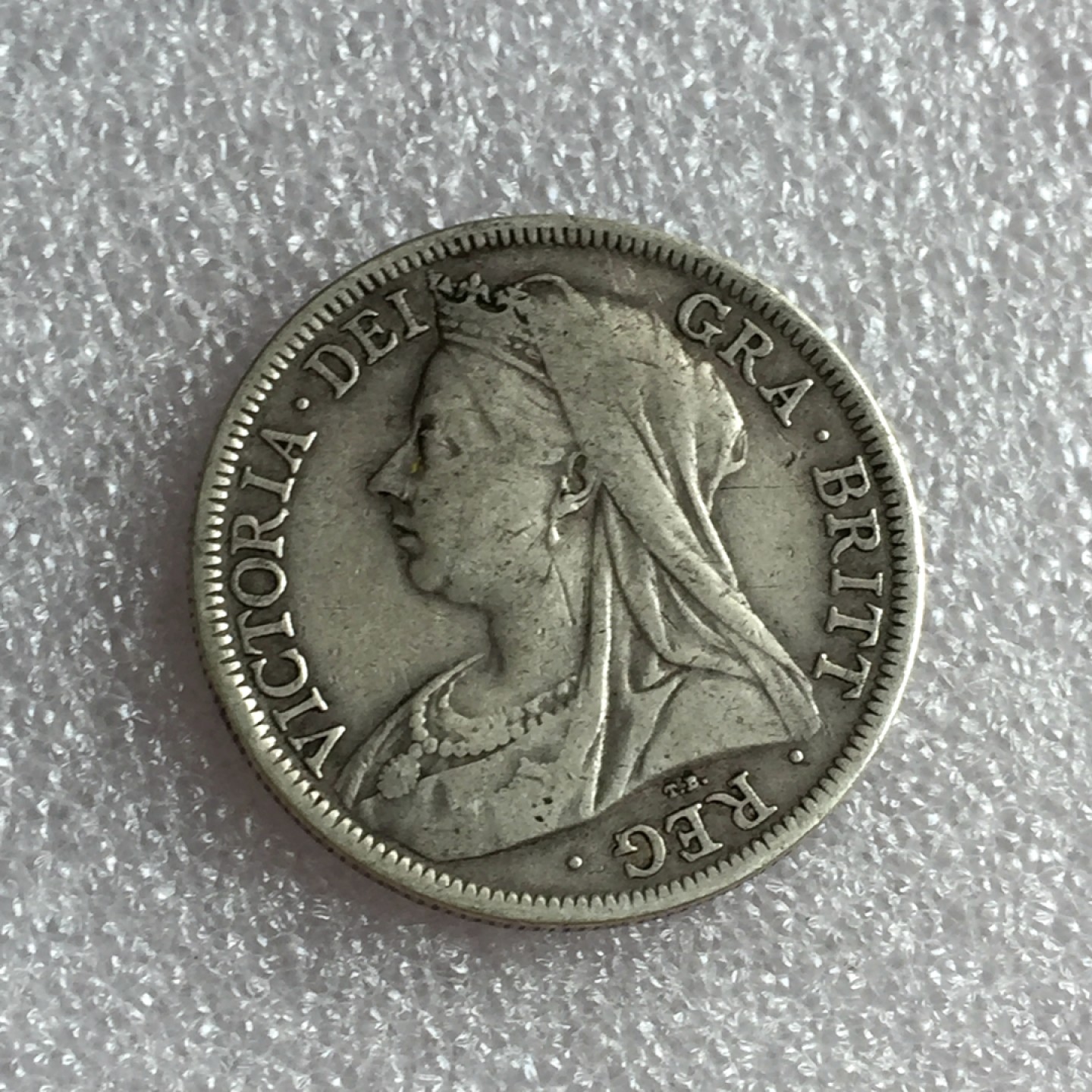 方圆集藏首期专场 9867-英国1900年维多利亚披纱半克朗银币