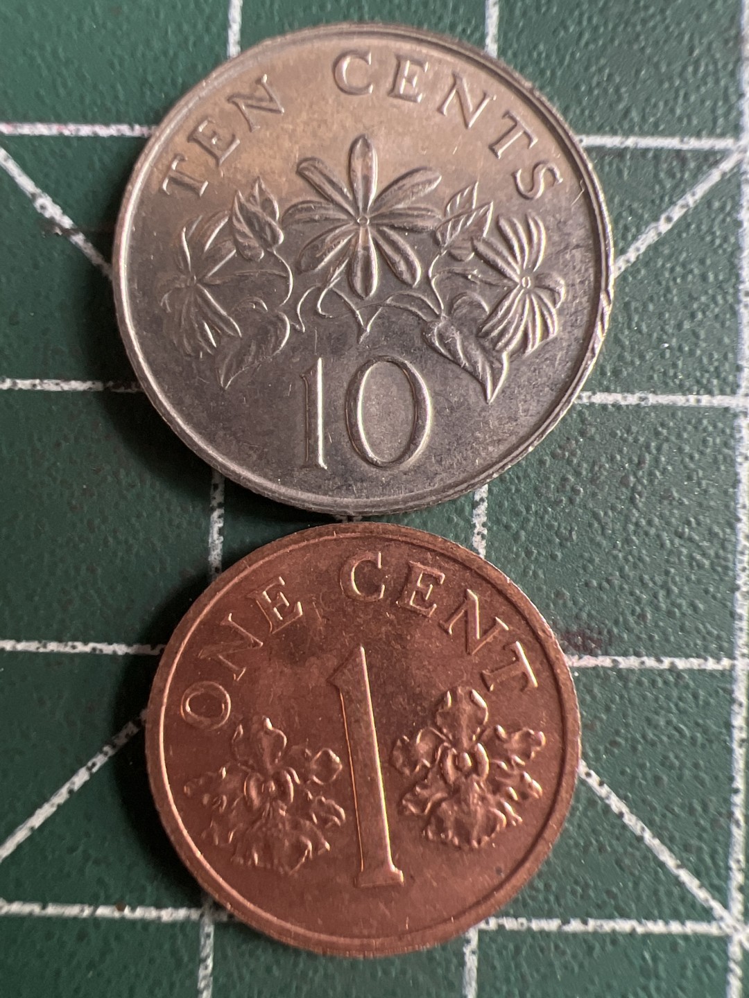 泡泡堂第271期  世界硬币 （无押金，捡漏，全场20包邮，偏远地区除外，接收代拍业务） 新加坡一对